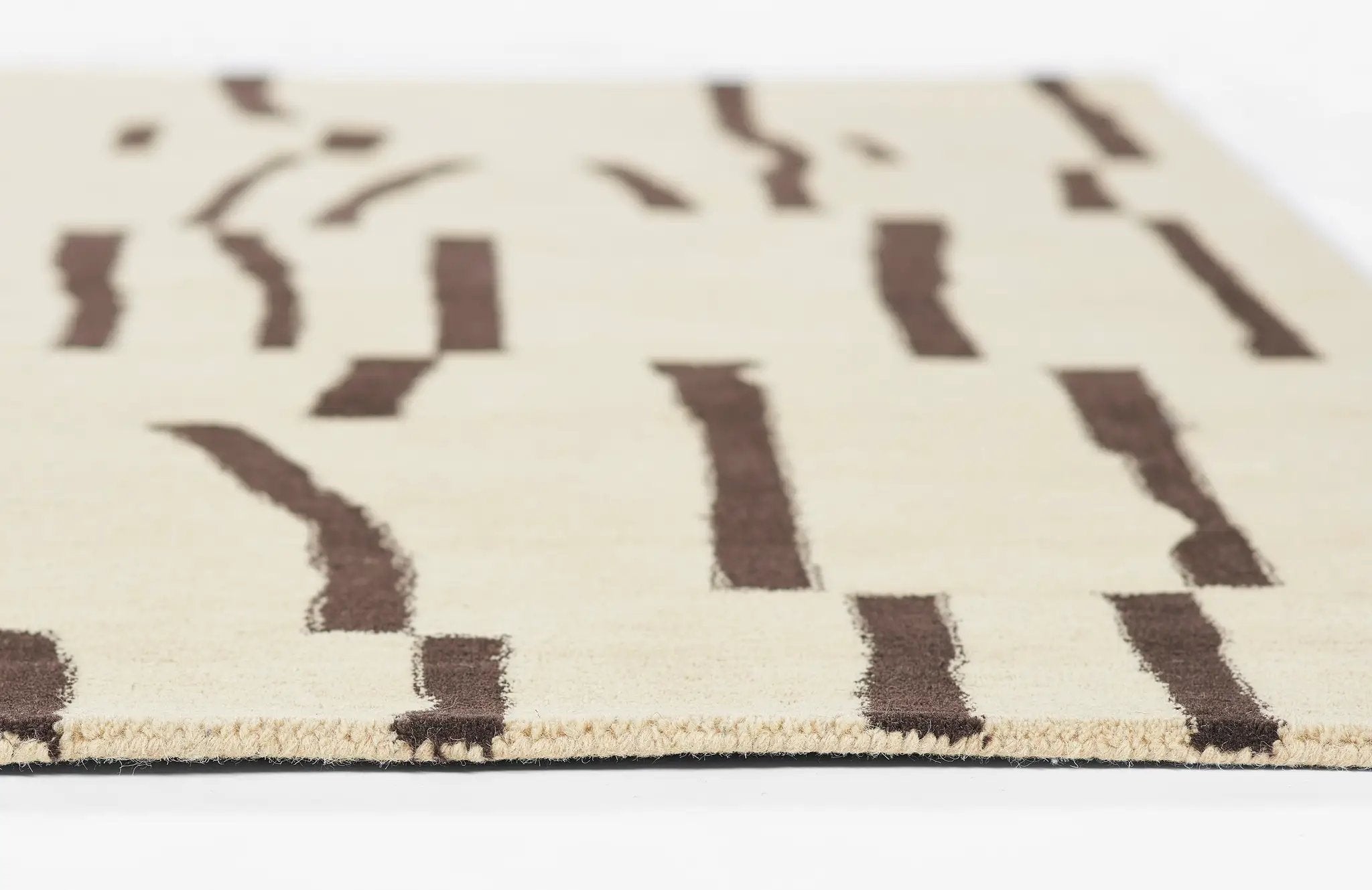 Simba SIM-4 Ivory Area Rug by Momeni