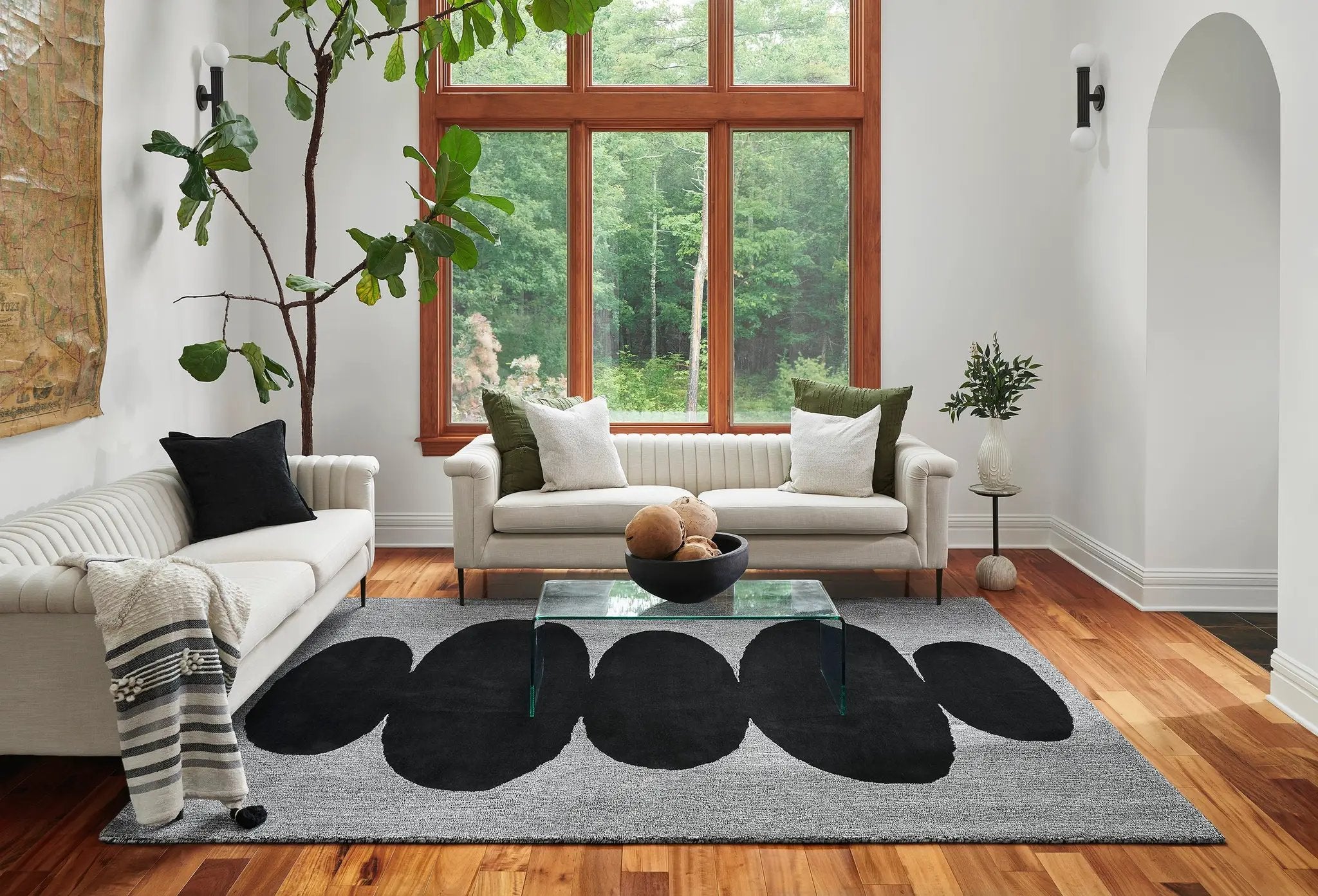 Simba SIM-9 Black Area Rug by Momeni