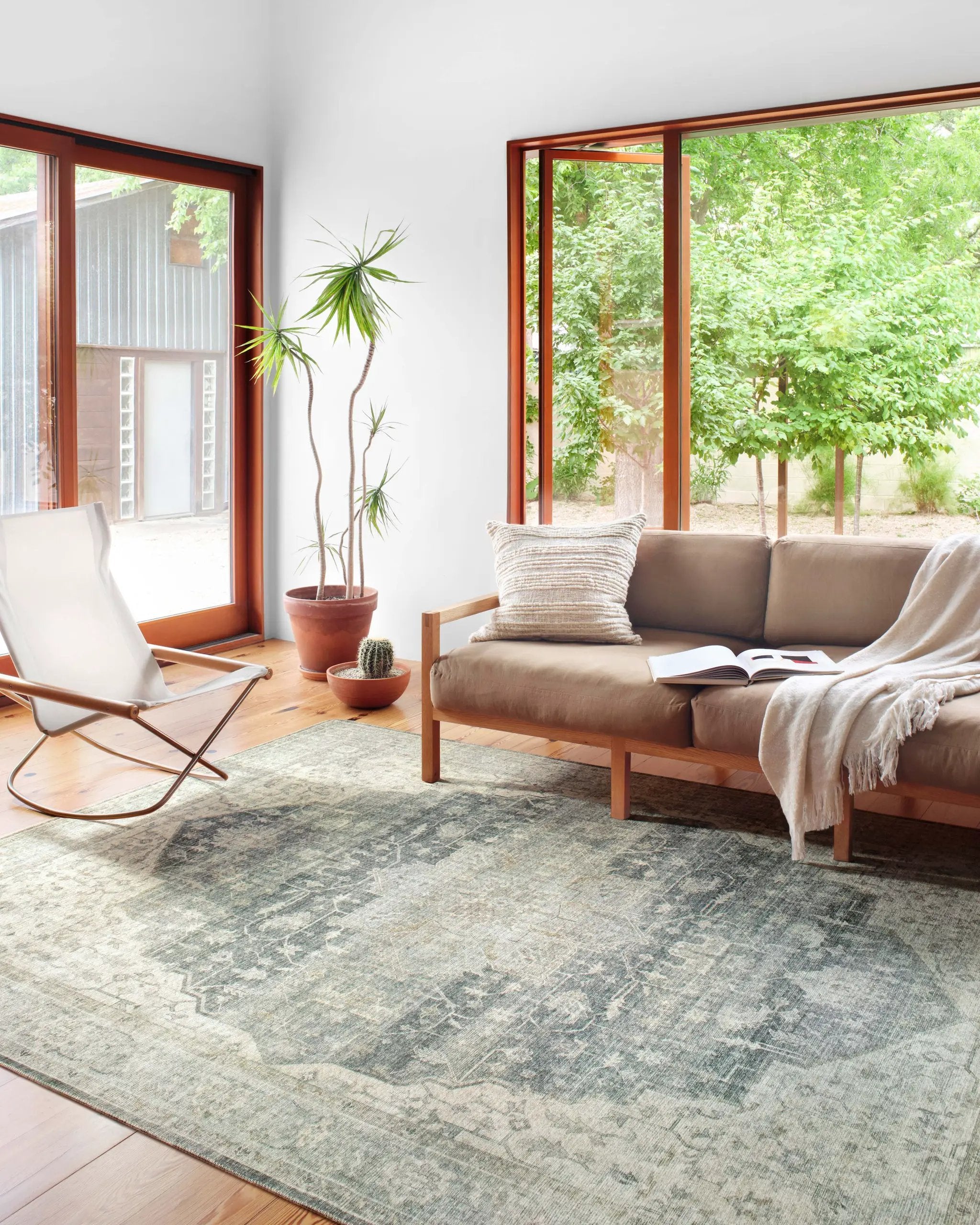Skye SKY-12 Charcoal / Dove Area Rug by Loloi
