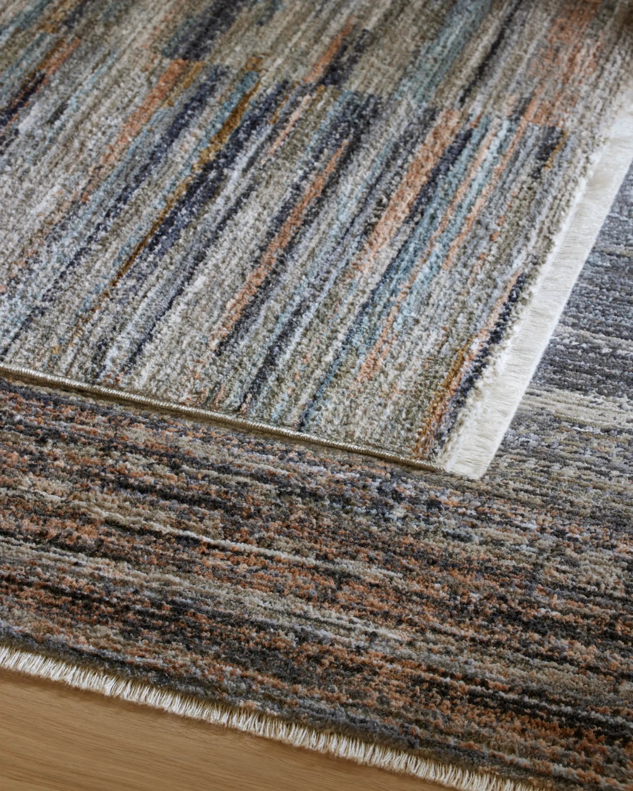 Soho SOH-07 Multi / Dove Area Rug by Loloi