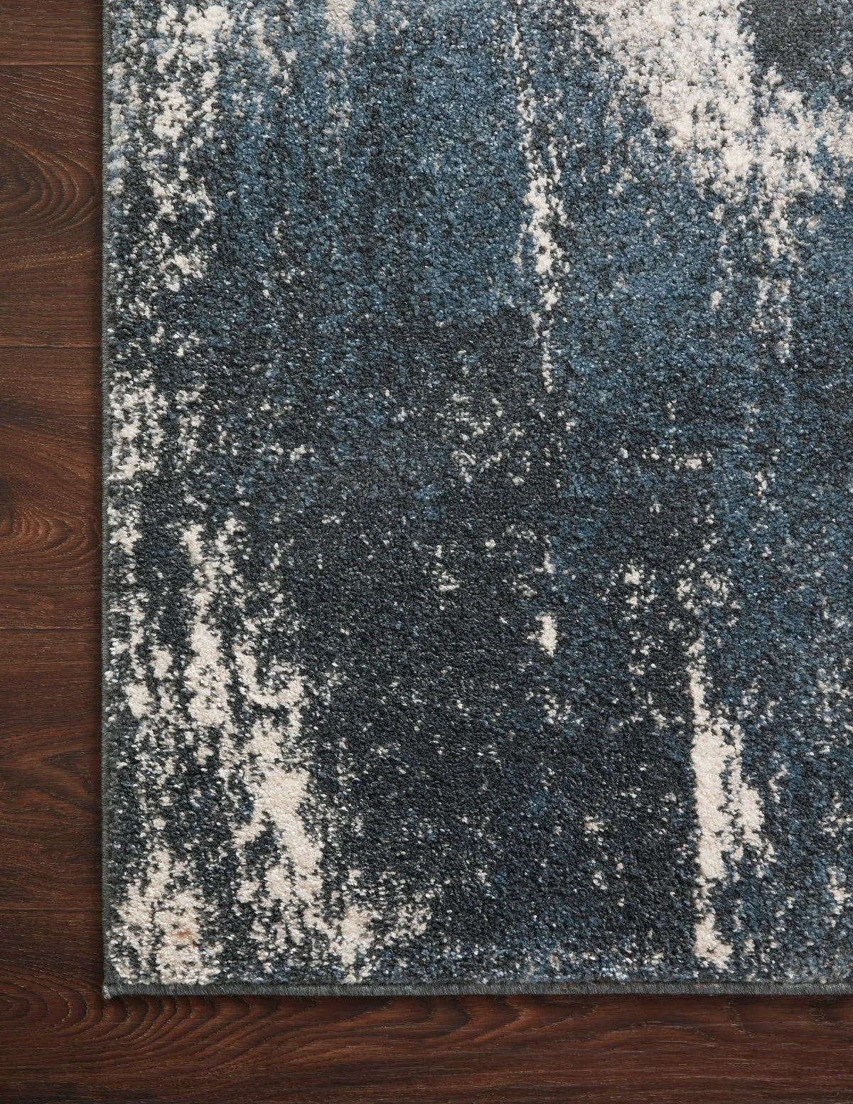 Spirit SPI-04 Indigo / Ivory Area Rug by Loloi