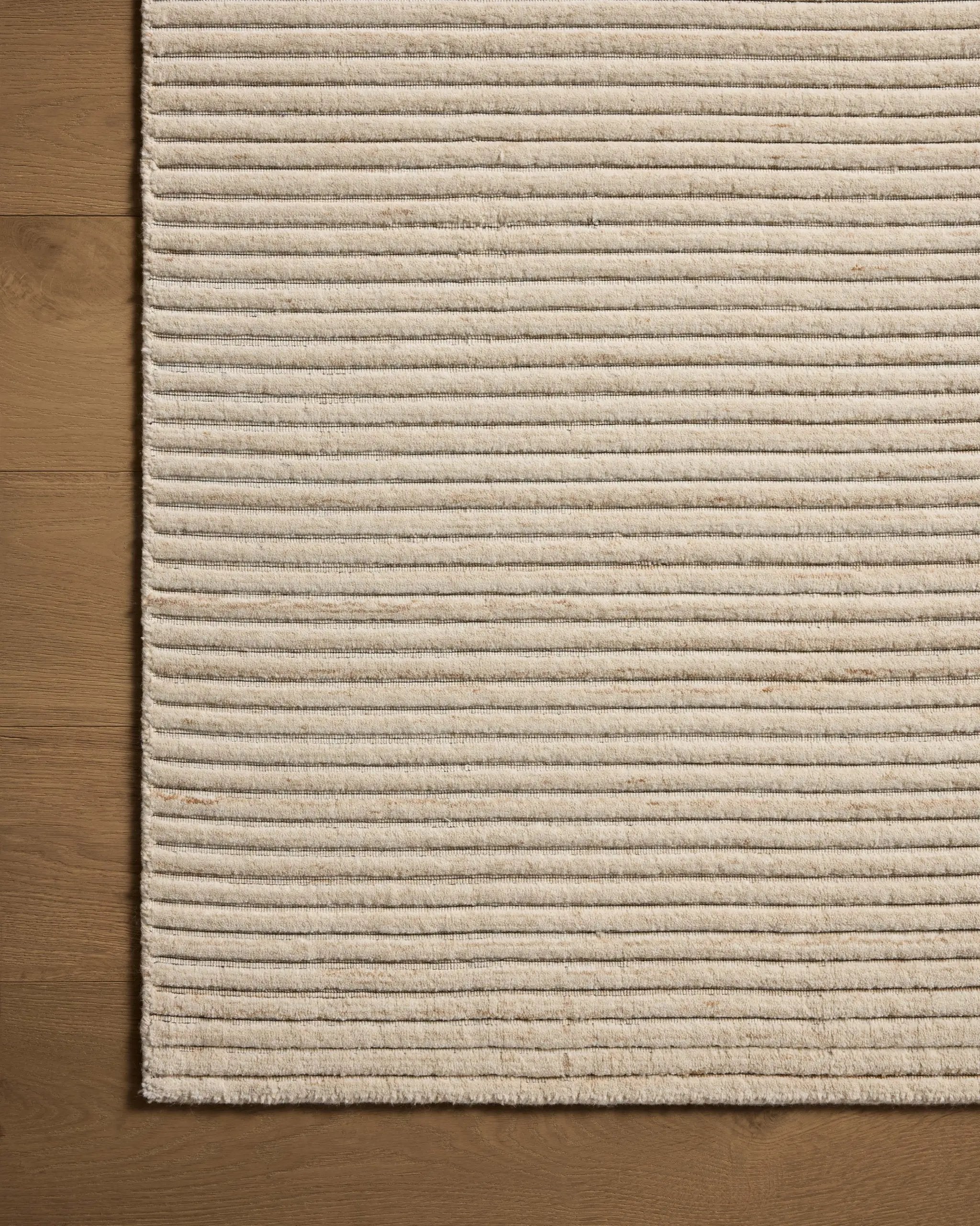 Sterling STL-01 Ivory Area Rug by Loloi