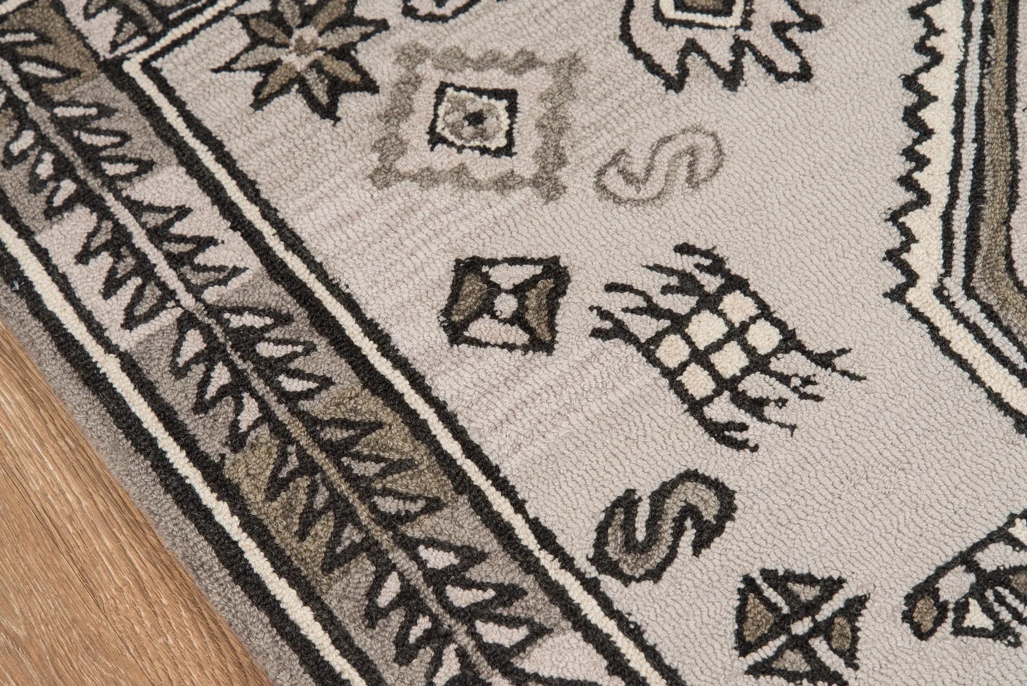 Tahoe TA-03 Gray Area Rug by Momeni