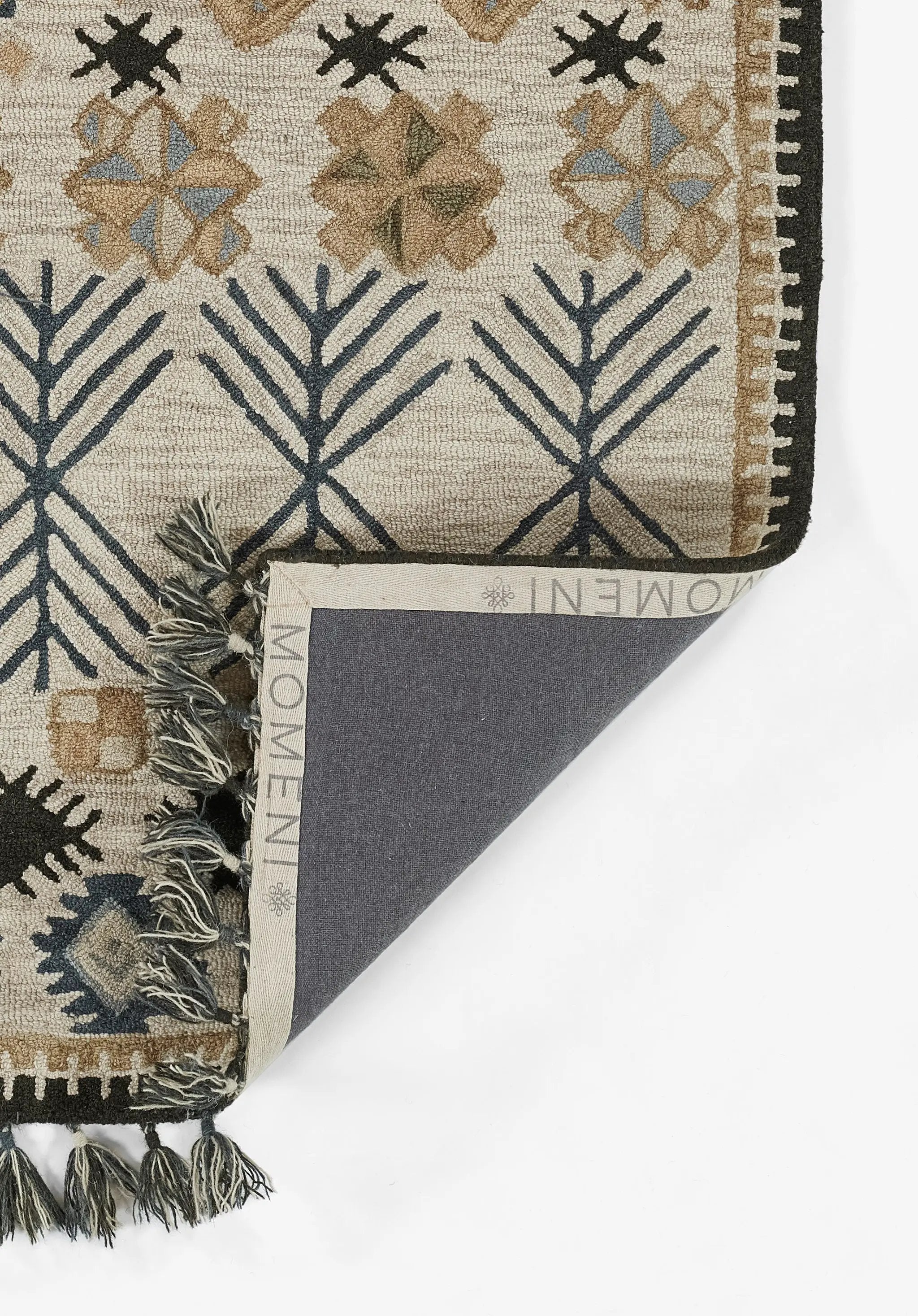 Tahoe TA-04 Ivory Area Rug by Momeni