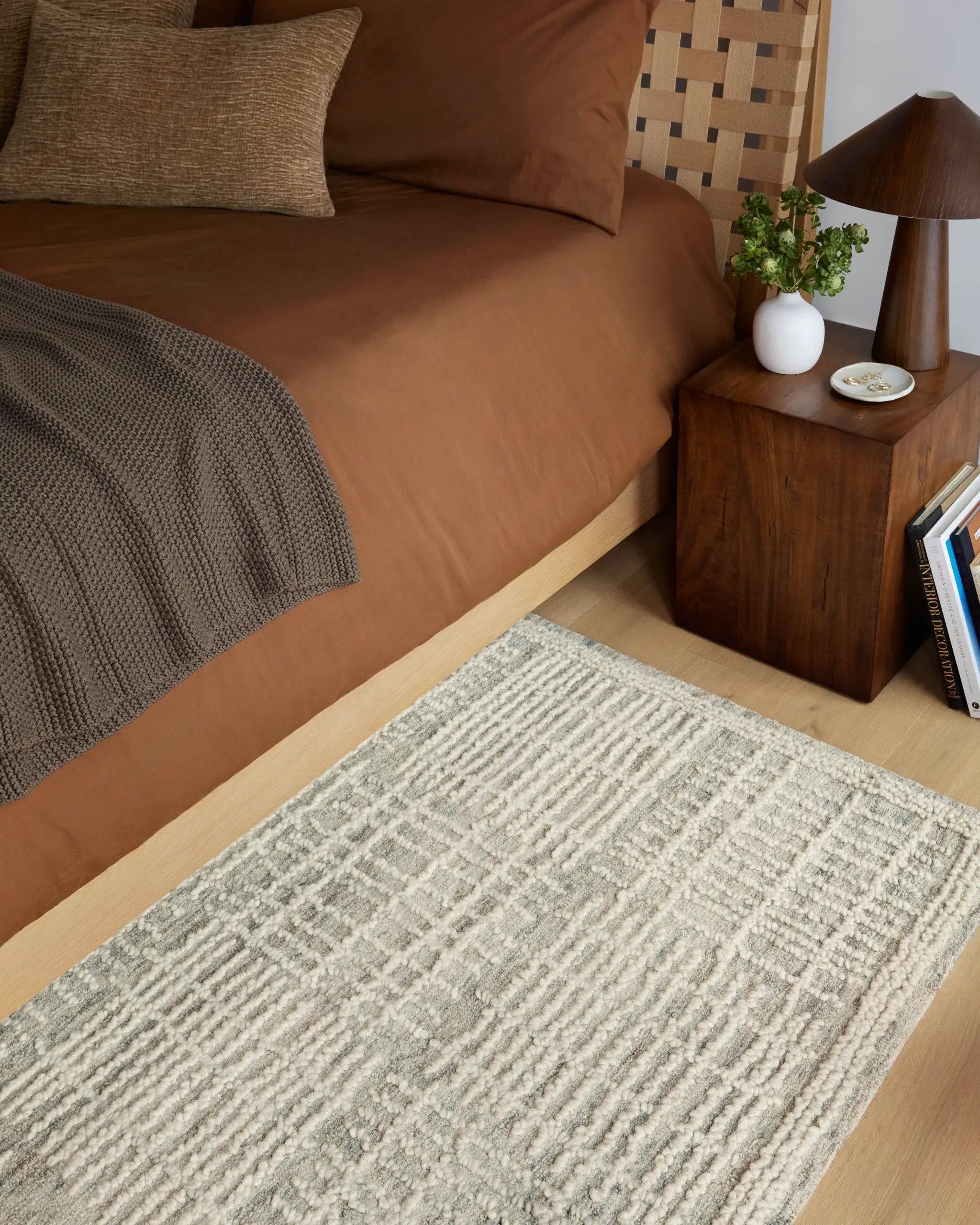 Tallulah TLL-02 Mist / Ivory Area Rug by Loloi