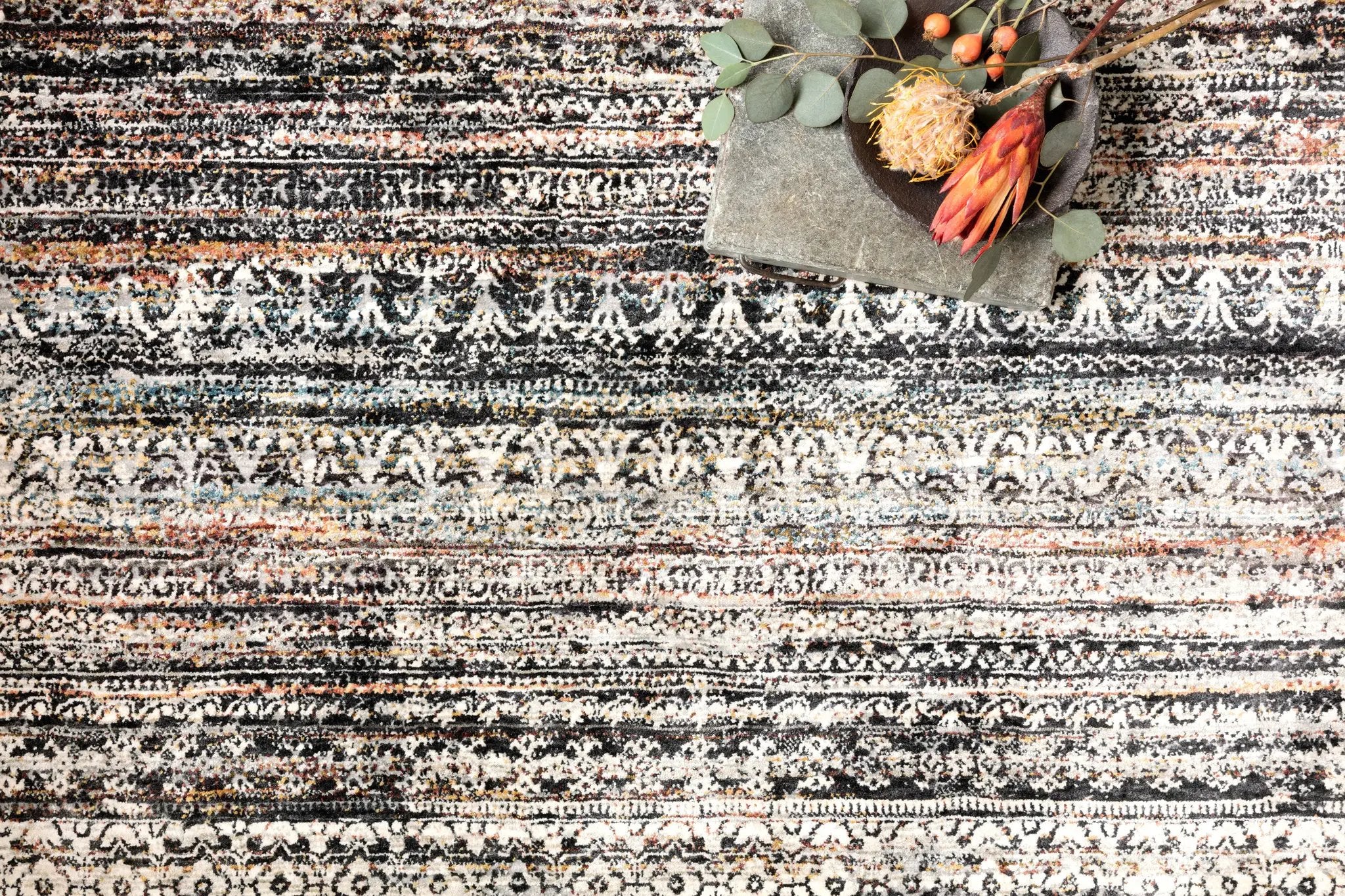 Theia THE-08 Grey / Multi Area Rug by Loloi