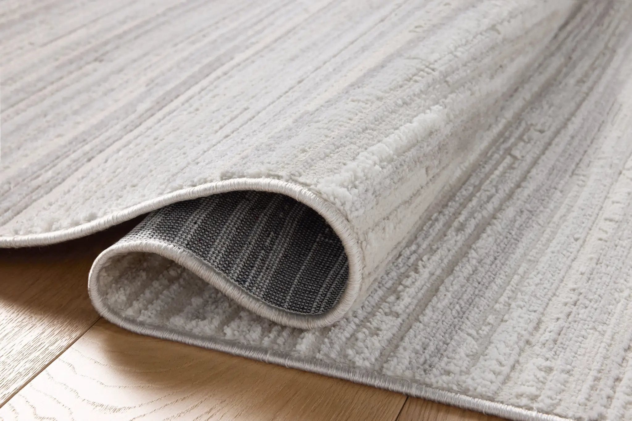 Townes TOW-05 Beige / Grey Area Rug by Loloi