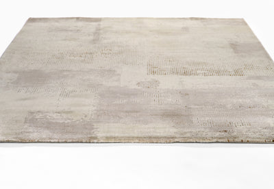 Momeni Vera VRA-4 Ivory Area Rug, a contemporary rug with a distressed patchwork design