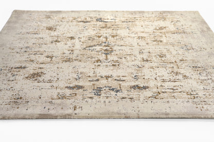 Momeni Vera VRA-5 Beige Area Rug, traditional-inspired rug with distressed medallion pattern