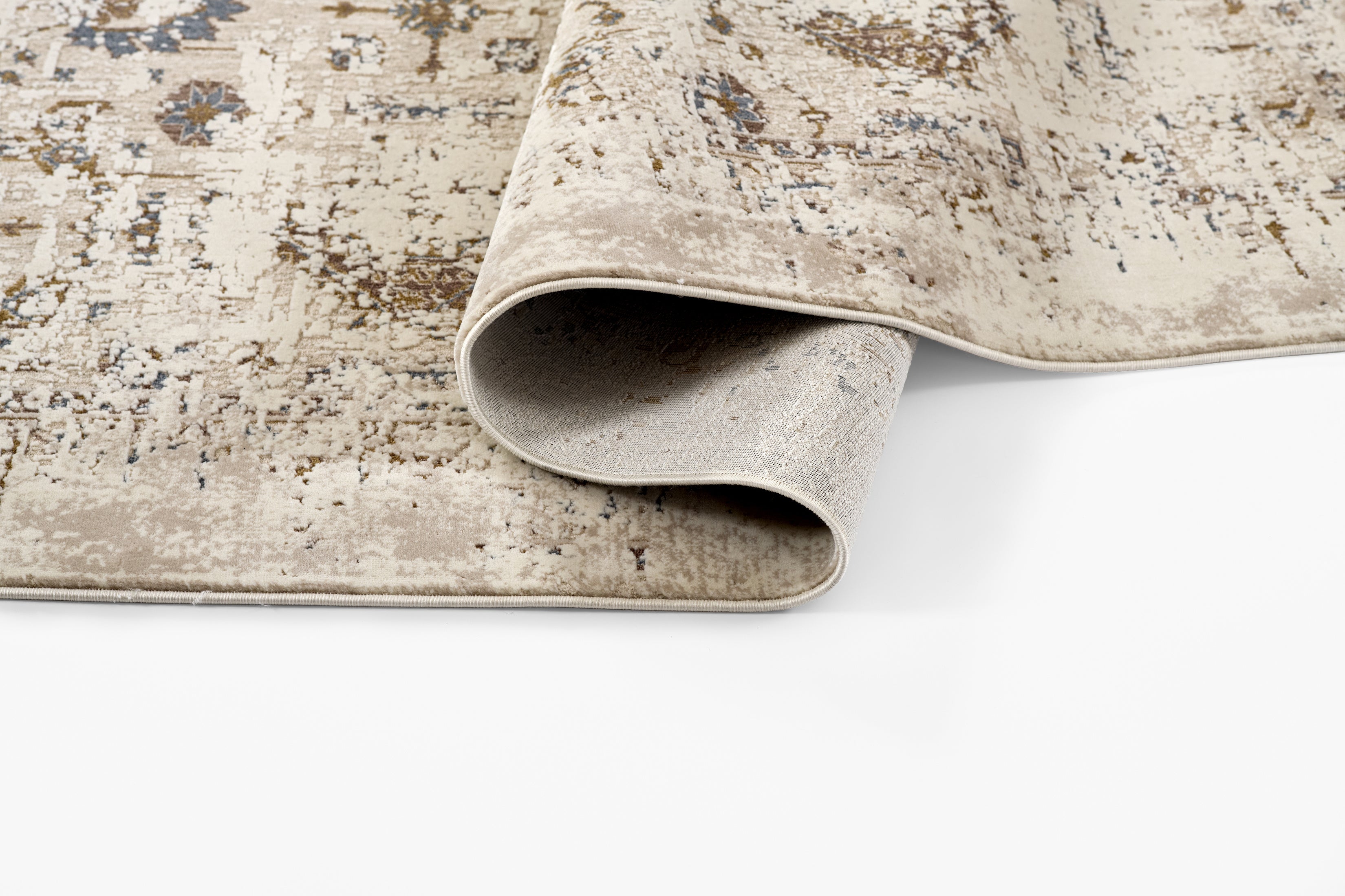 Momeni Vera VRA-5 Beige Area Rug, traditional-inspired rug with distressed medallion pattern