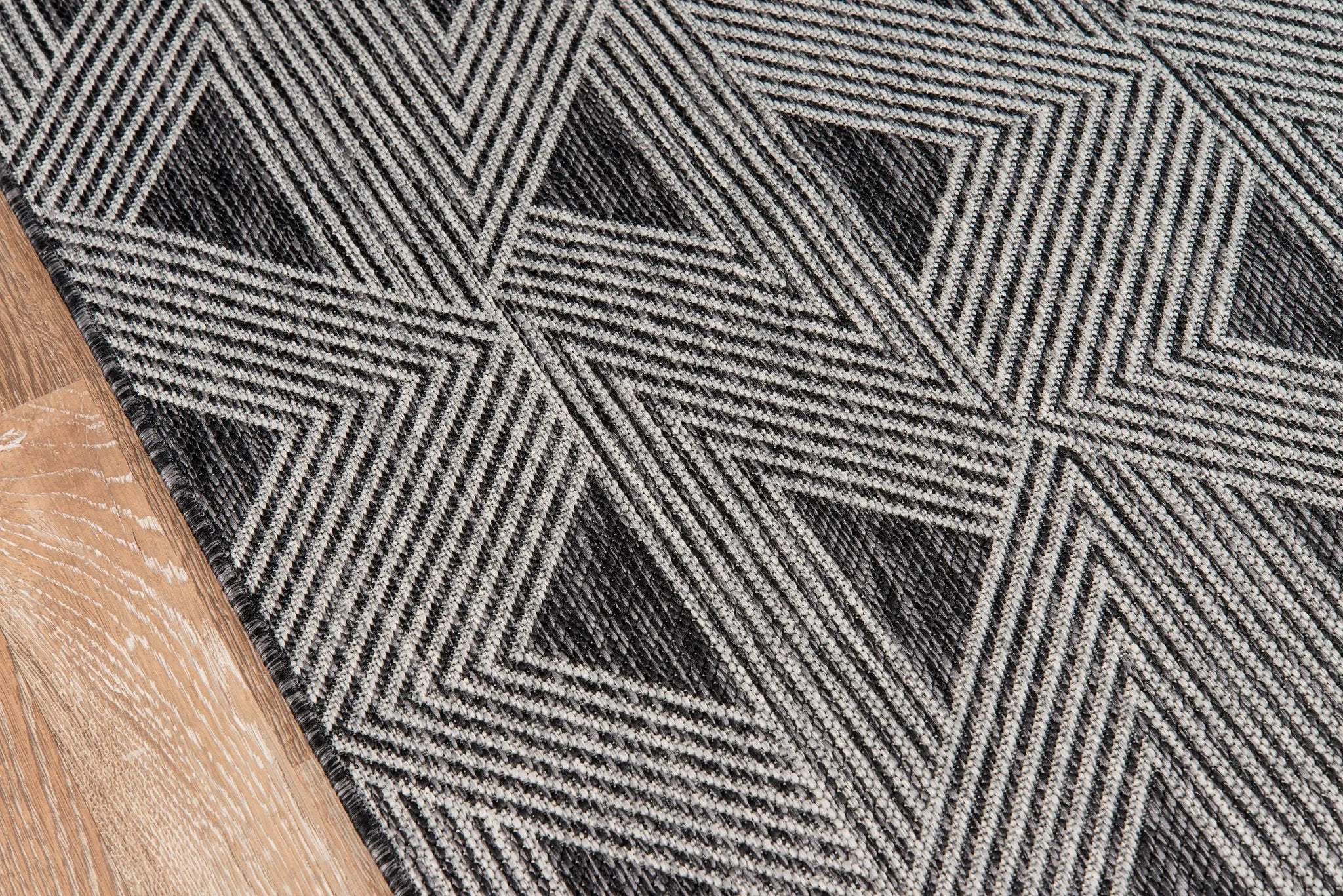 Villa VI-06 (Como) Charcoal Area Rug by Novogratz by Momeni