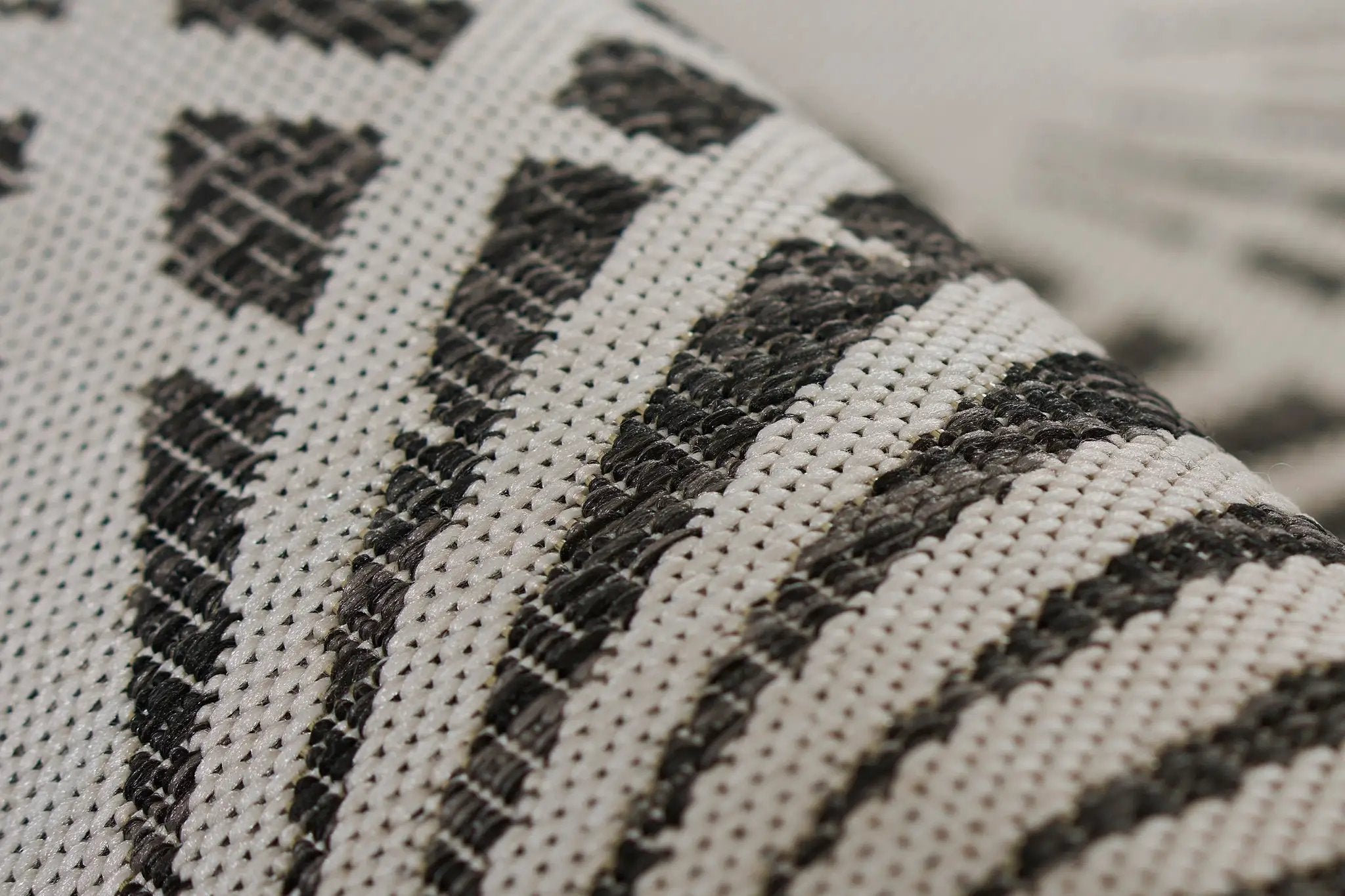 Villa VI-14 (Sorrento) Charcoal Area Rug by Novogratz by Momeni