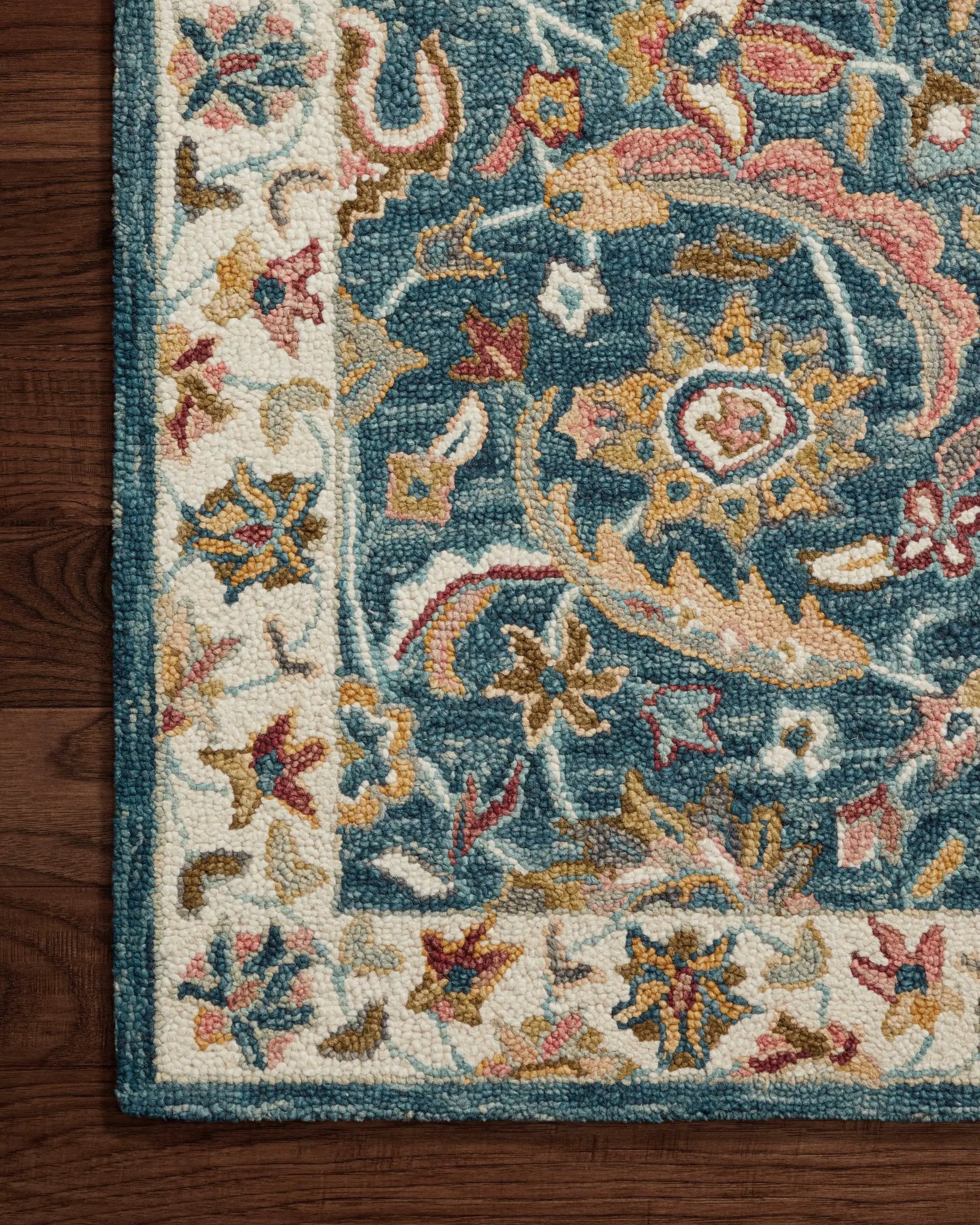 Victoria VK-24 Ocean / Multi Area Rug by Loloi