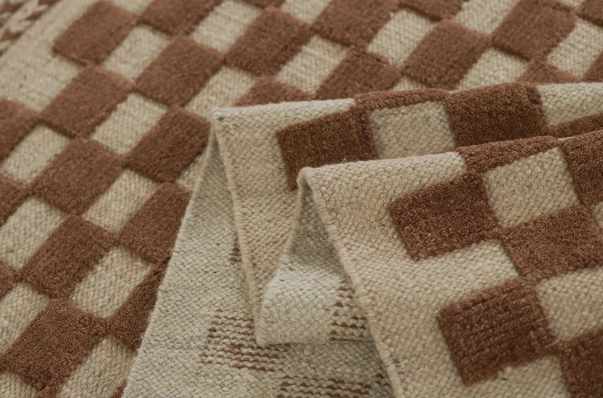 Willow WLO-1 (Checkered) Brown Area Rug by Momeni