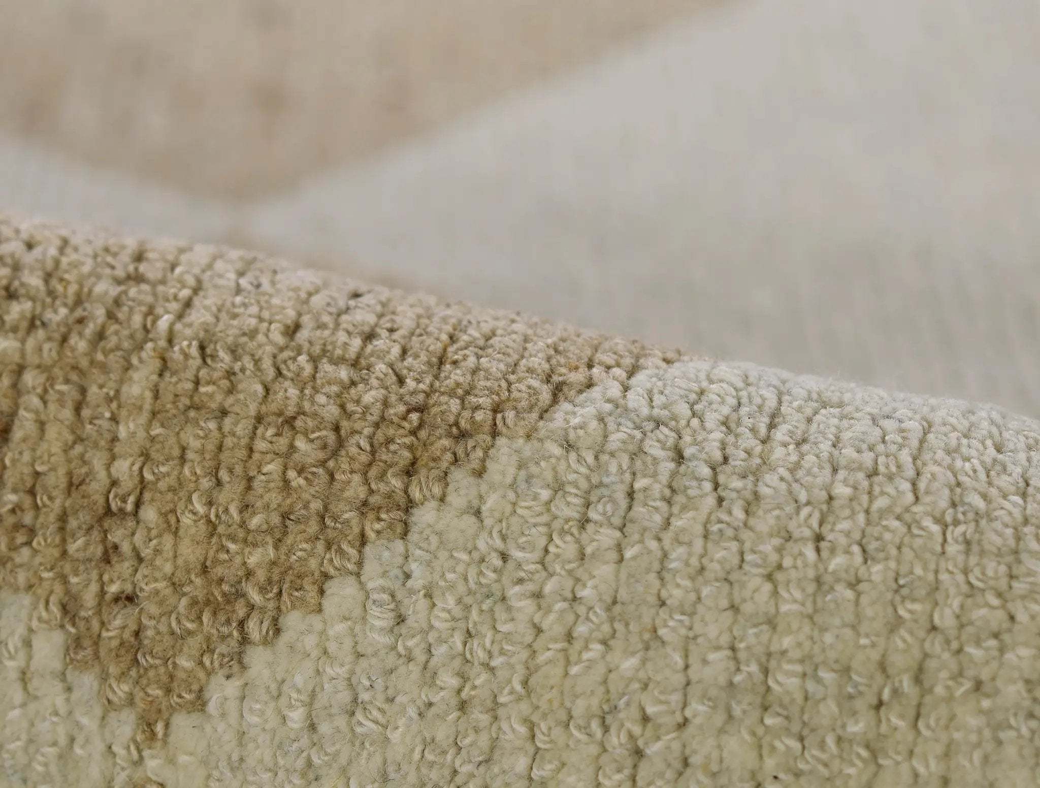 Willow WLO-4 (Checkered) Beige Area Rug by Momeni