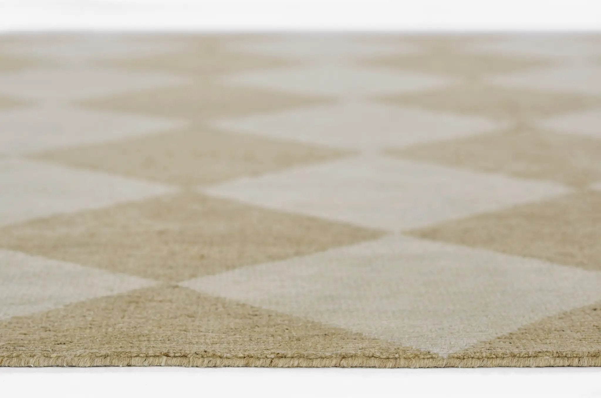Willow WLO-4 (Checkered) Beige Area Rug by Momeni