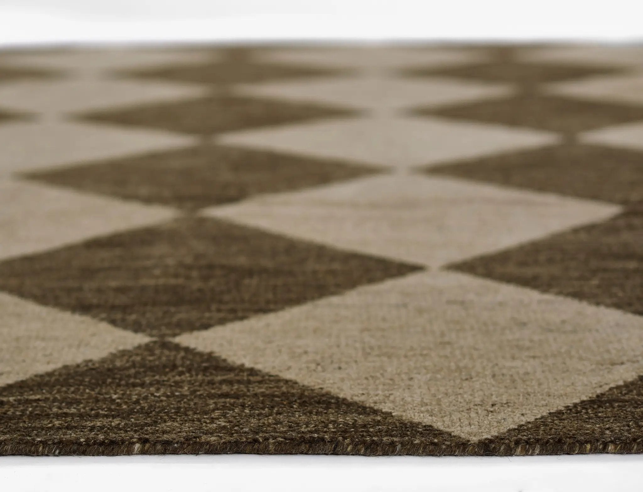 Willow WLO-4 (Checkered) Brown Area Rug by Momeni