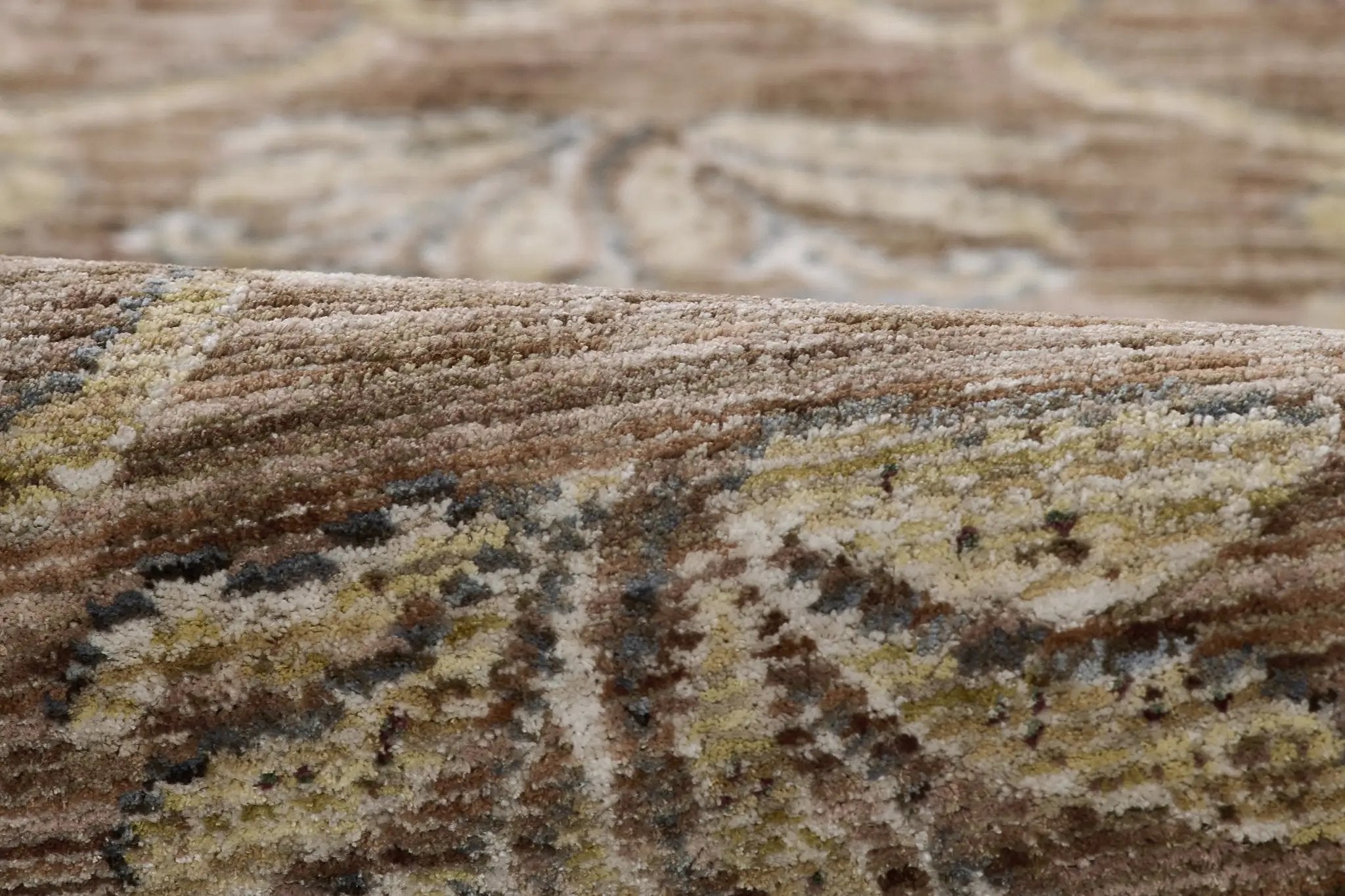 Wisteria WIS-1 Rust Area Rug by Momeni