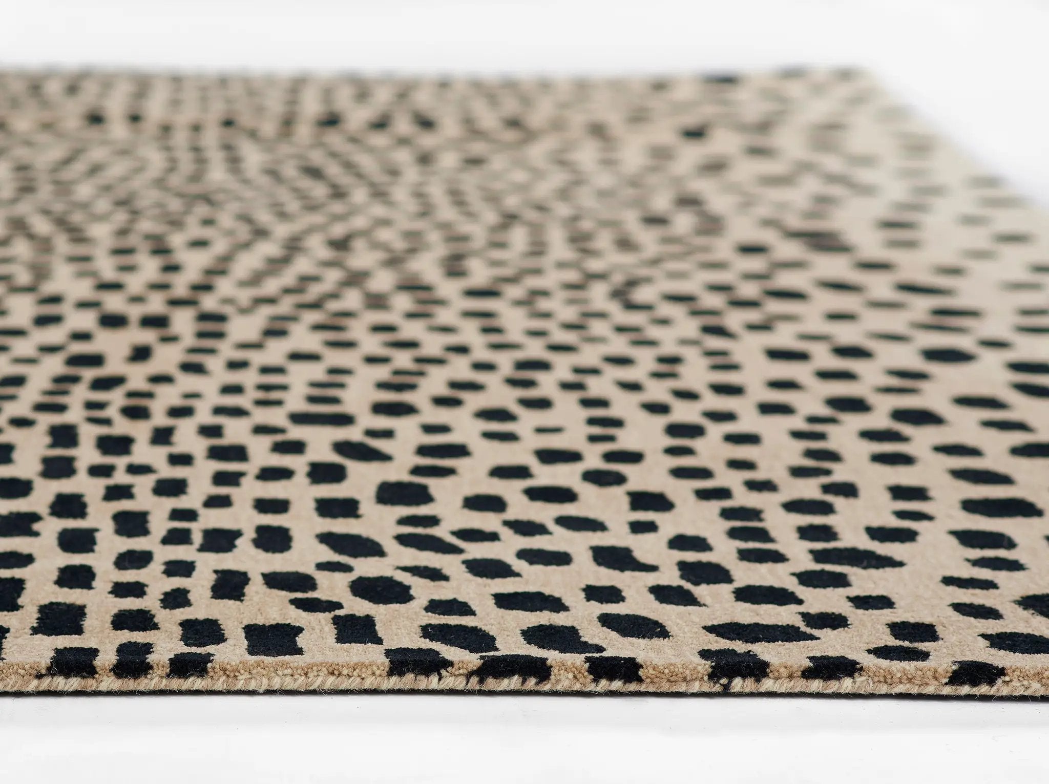 Woodland WOD-3 (Cheetah) Beige Area Rug by Erin Gates by Momeni