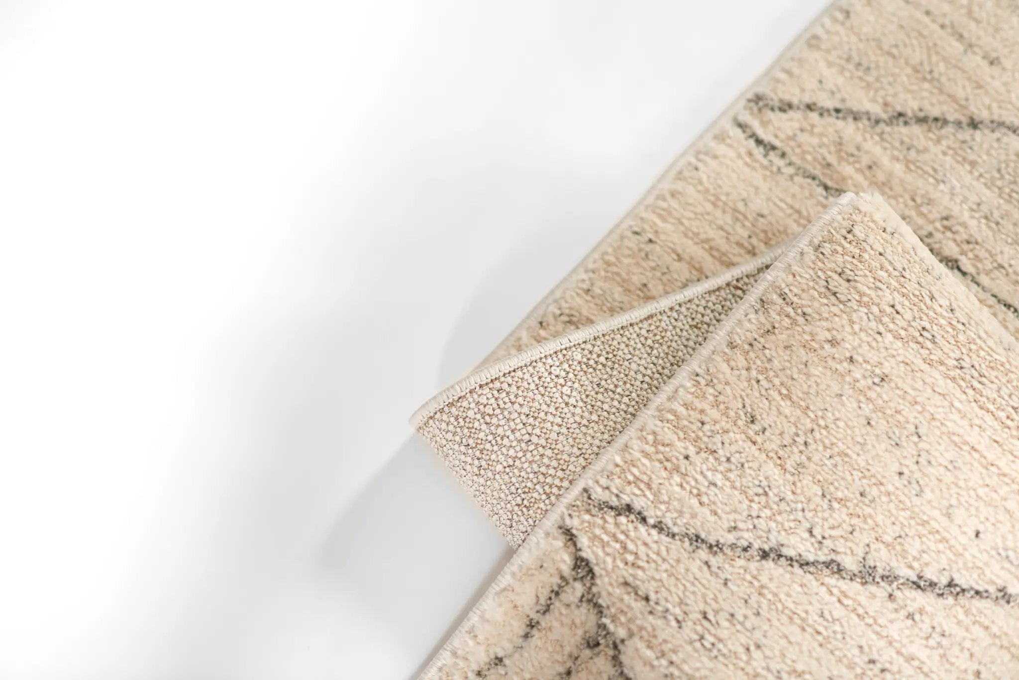Wren WRE-2 Ivory Area Rug by Momeni