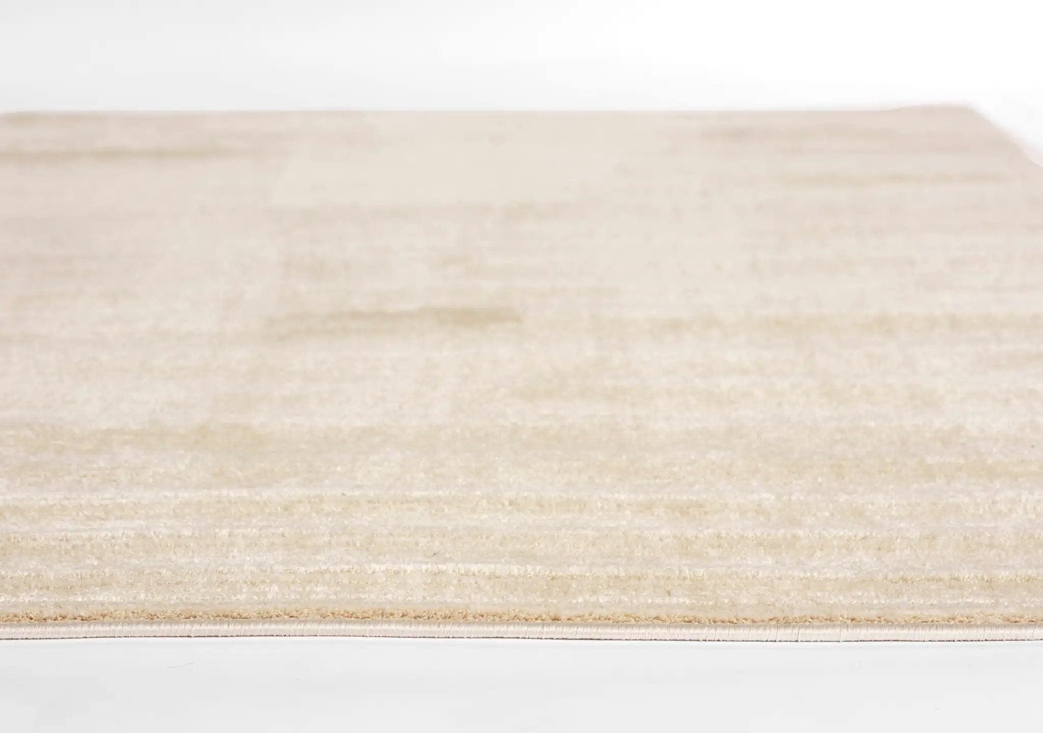 Wren WRE-3 Ivory Area Rug by Momeni