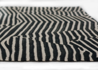 Momeni Xander XAN-2 Black Area Rug