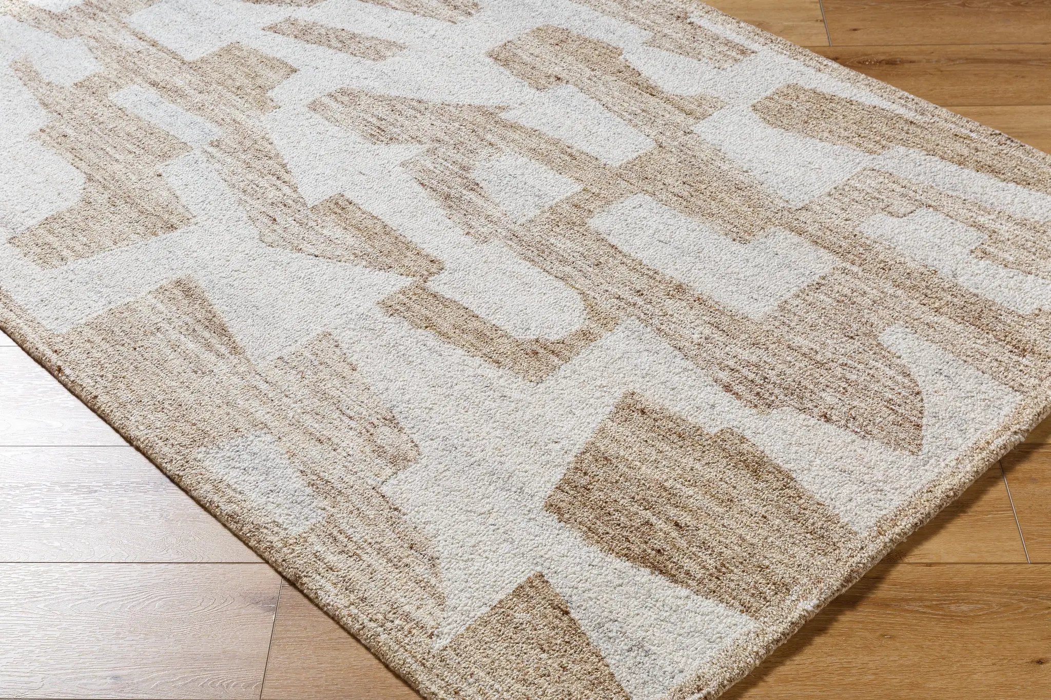 Andes AED-2302 Beige Area Rug by LIVABLISS