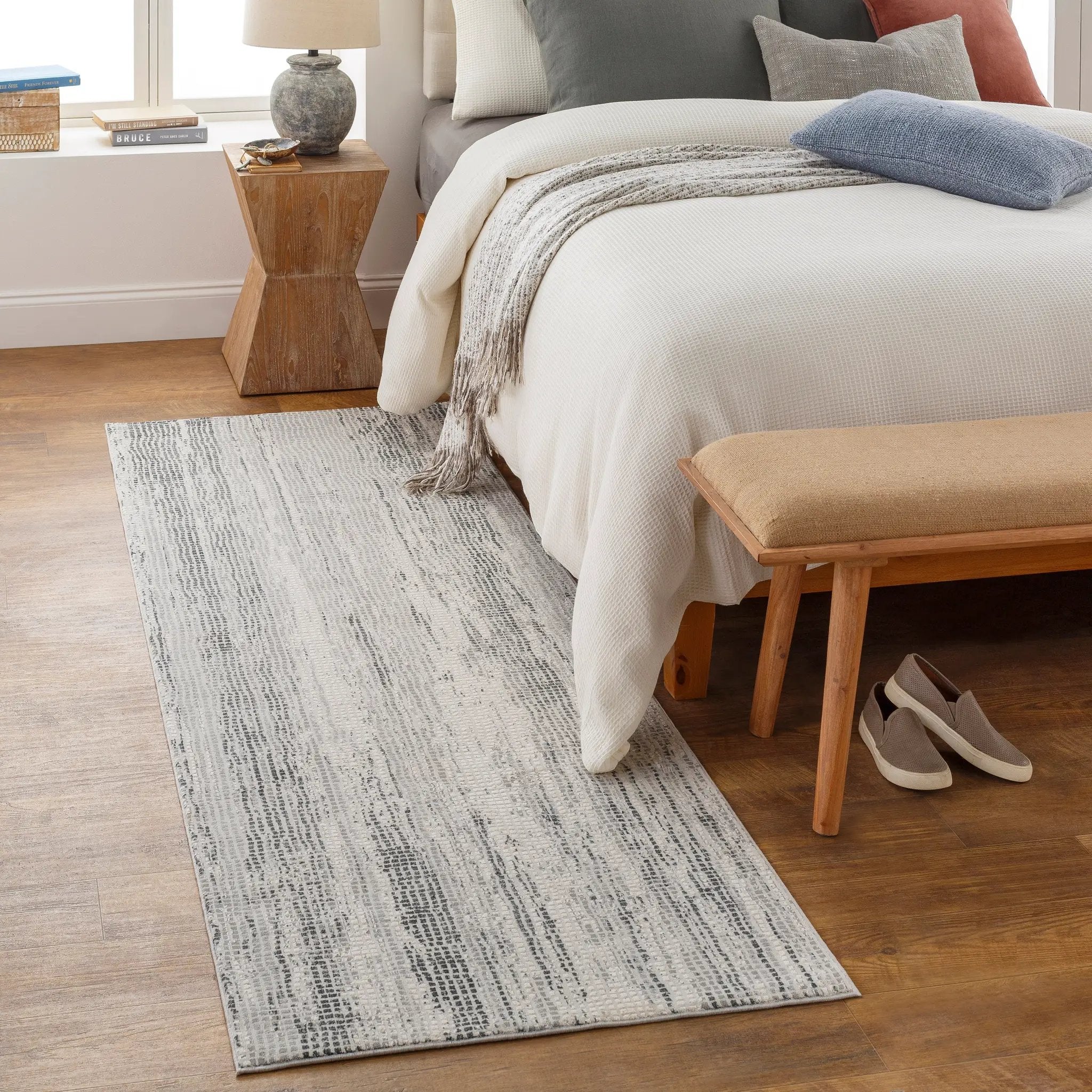 Aisha AIS-2304 Gray Area Rug by LIVABLISS