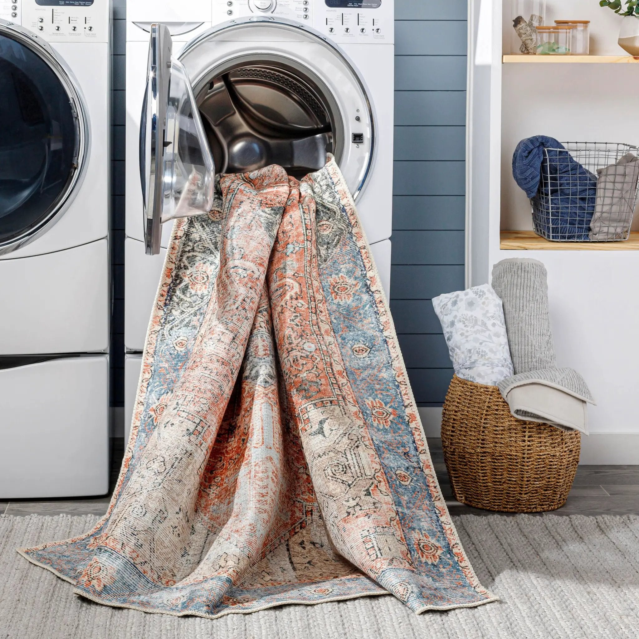 Amelie AML-2309 Rust Area Rug by LIVABLISS