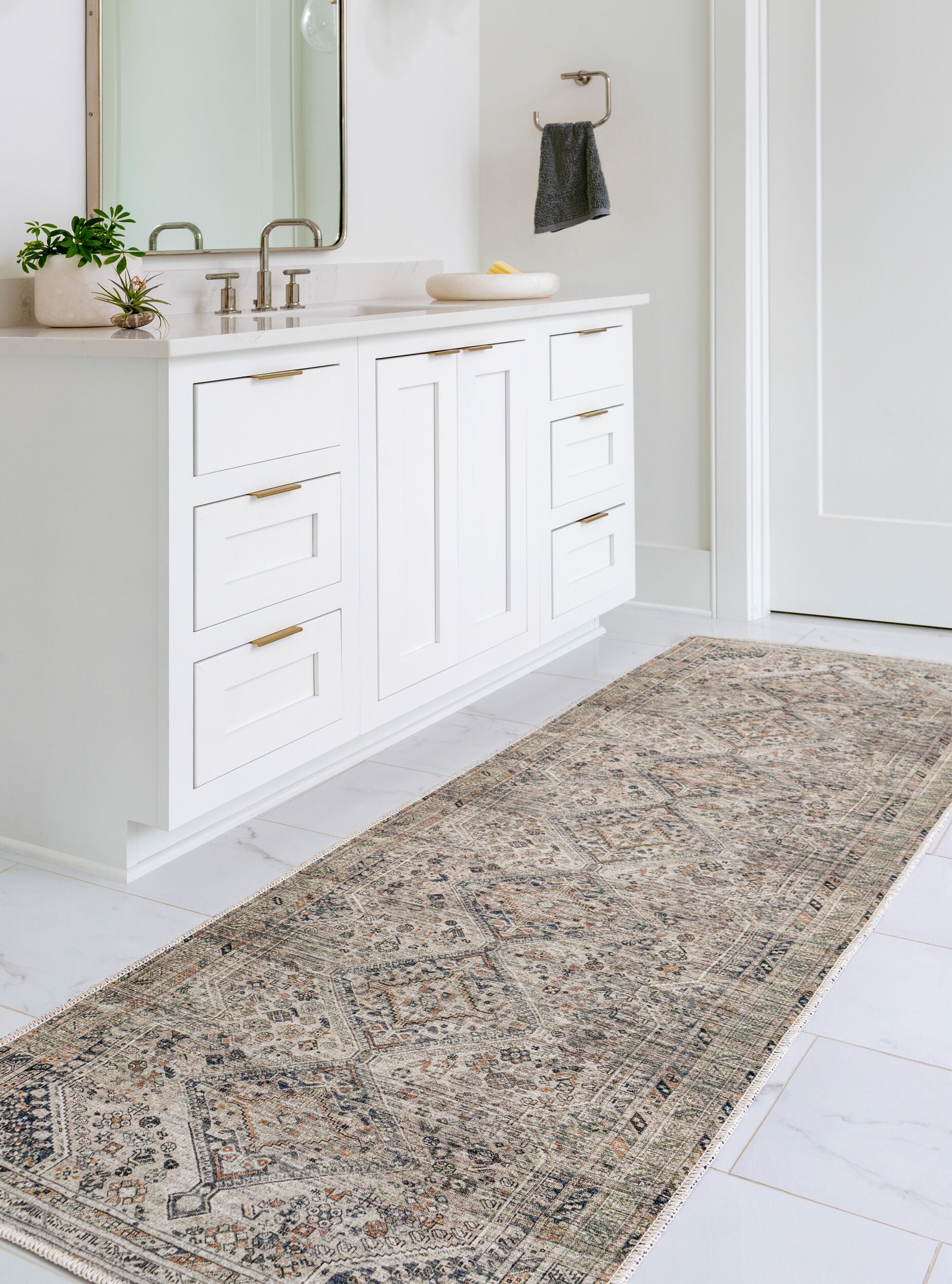 Amelie AML-2383 Light Brown Area Rug