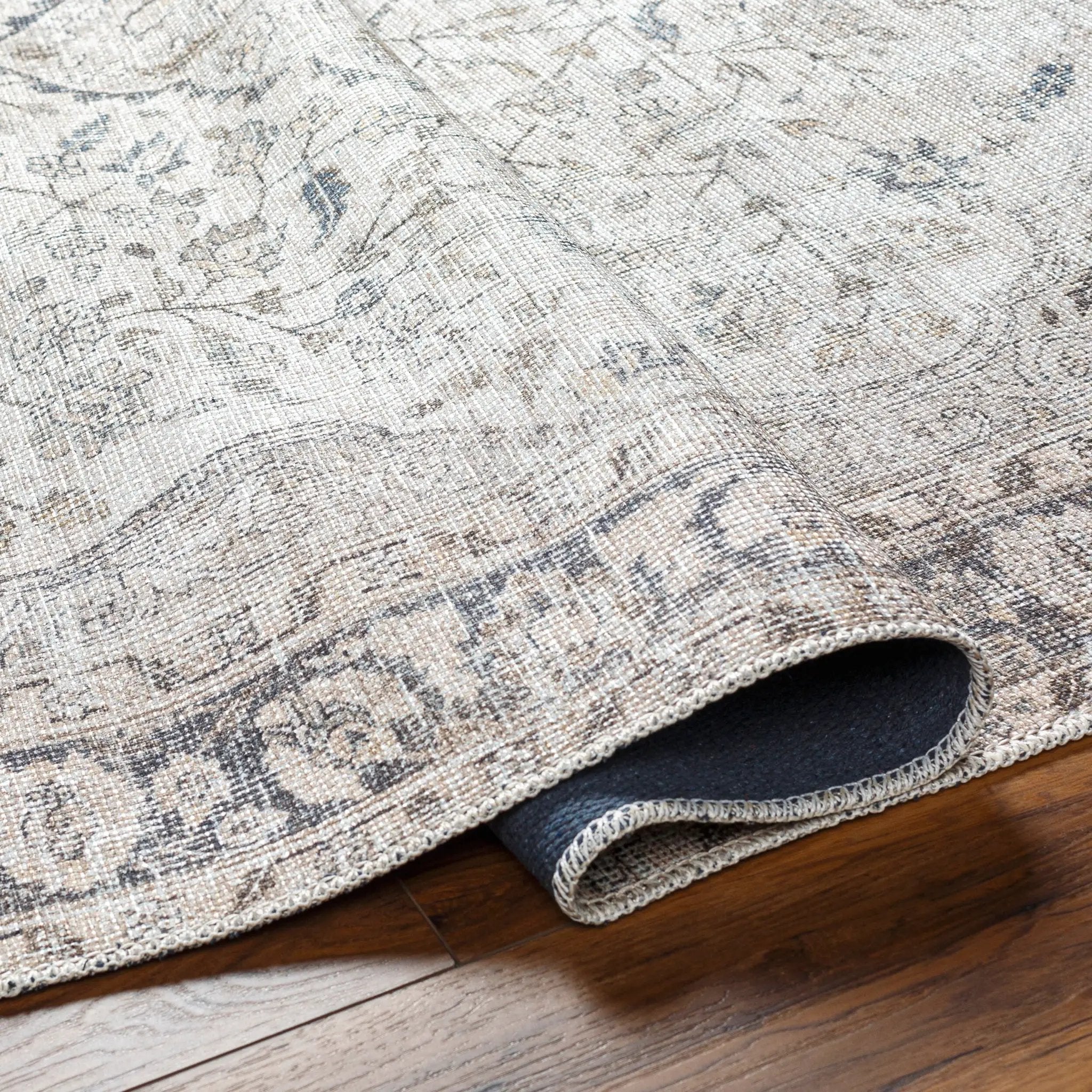 Amelie AML-2385 Ivory Area Rug by LIVABLISS
