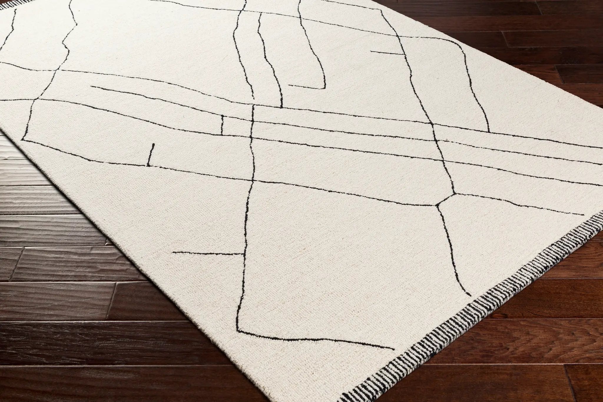 Arsenal ARL-2304 Cream Area Rug by LIVABLISS