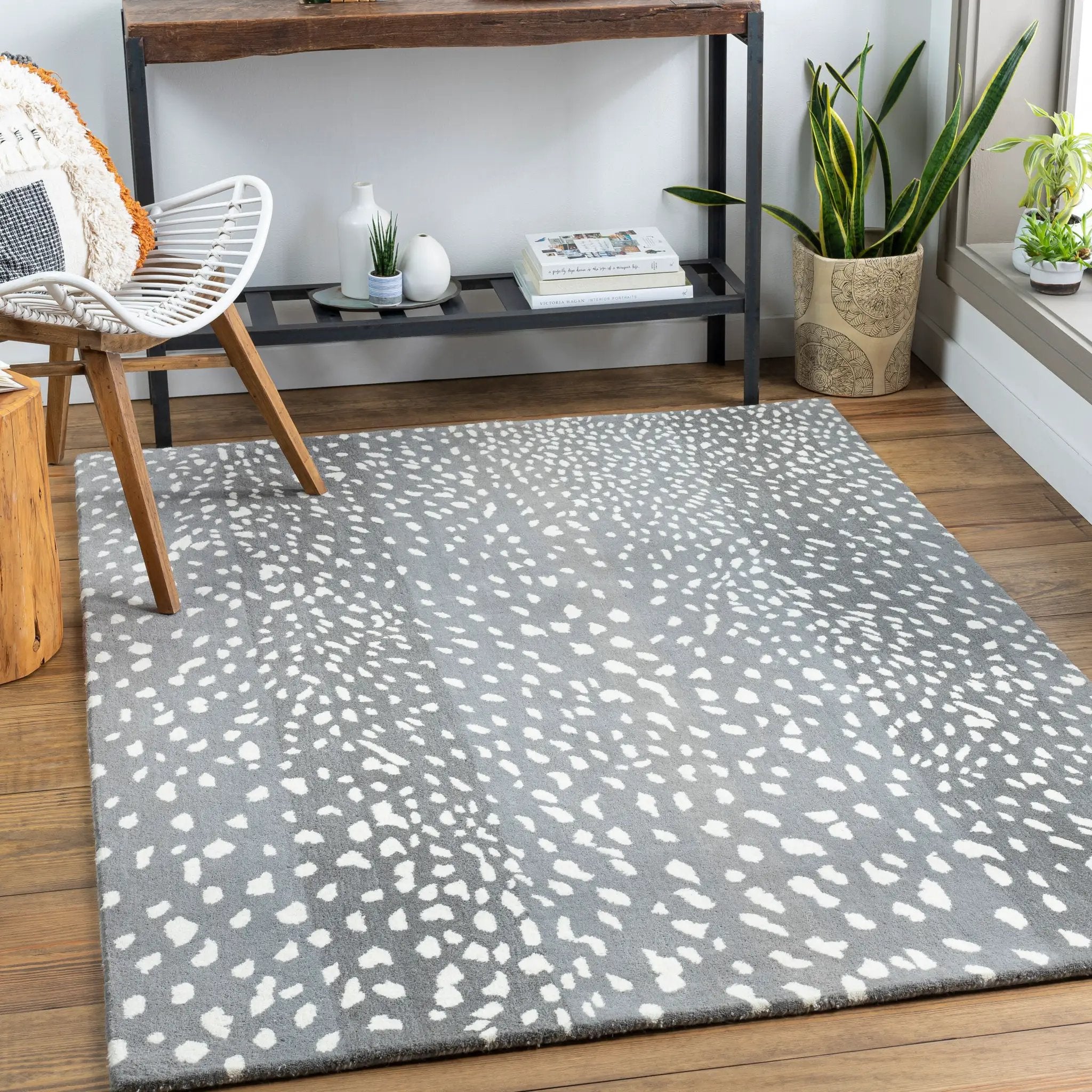 Athena ATH-5163 Medium Gray Area Rug by LIVABLISS