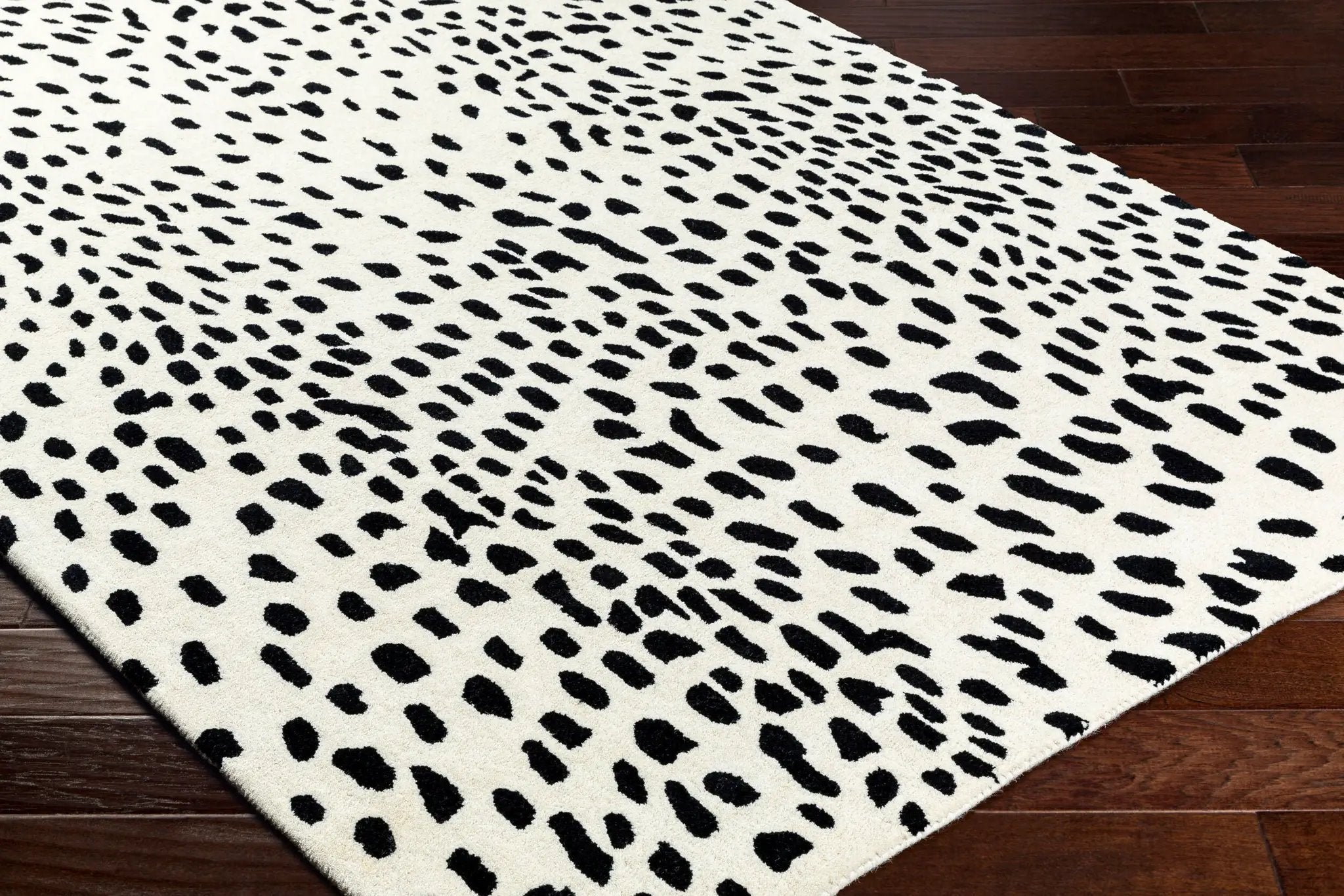 Athena ATH-5171 Cream Area Rug by LIVABLISS