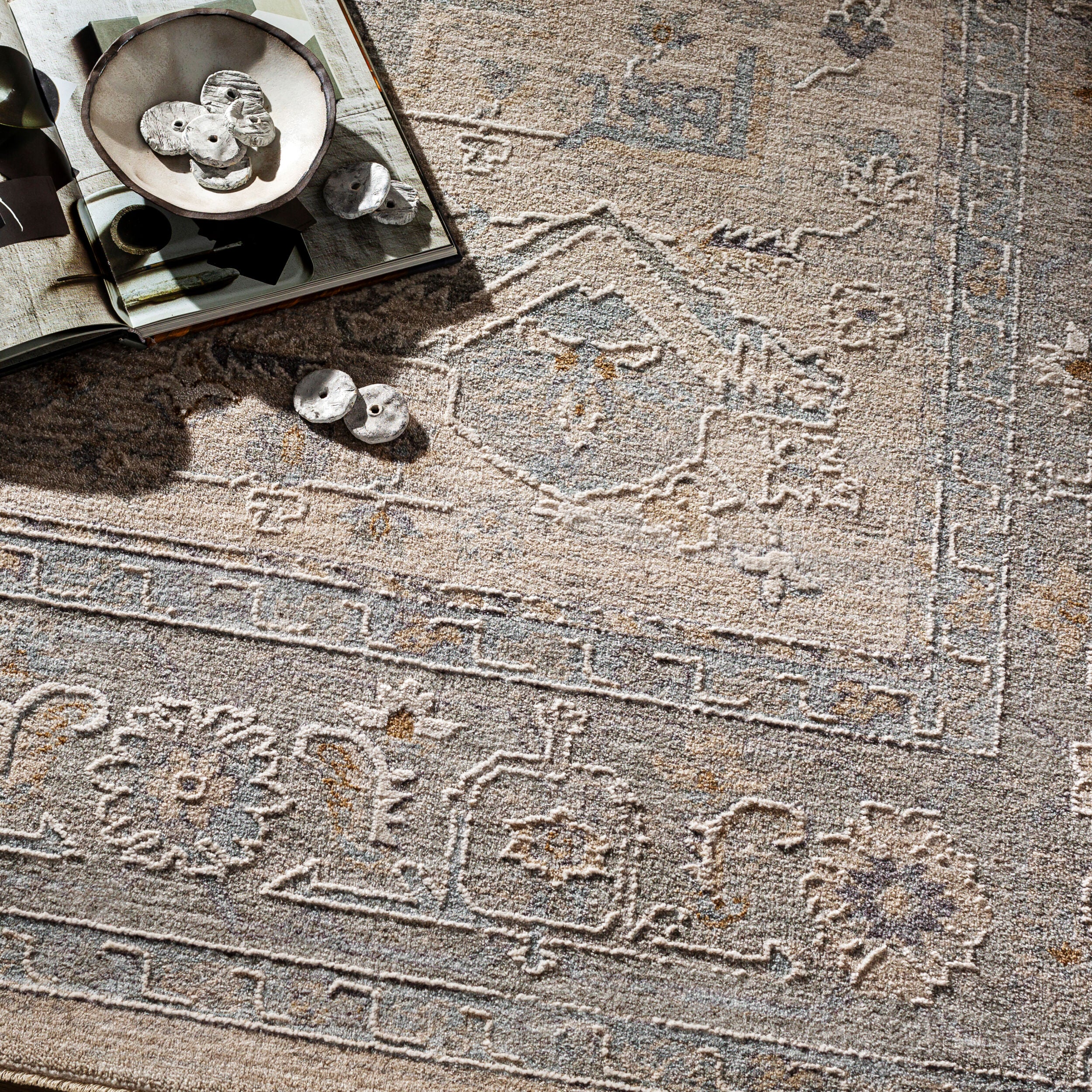 LIVABLISS Avant Garde AVT-2302 Gray Area Rug
