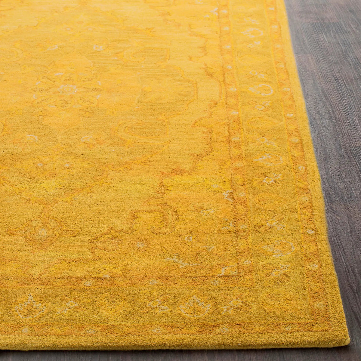 Middleton AWHR-2059 Yellow Area Rug by LIVABLISS