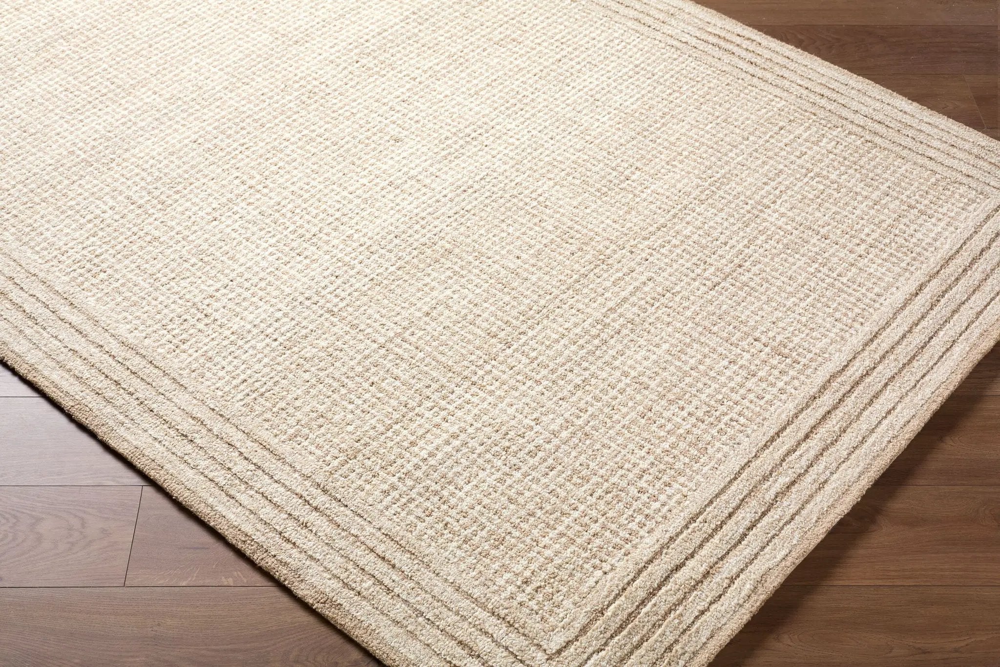 Benchcraft BEC-2301 Beige Area Rug by LIVABLISS