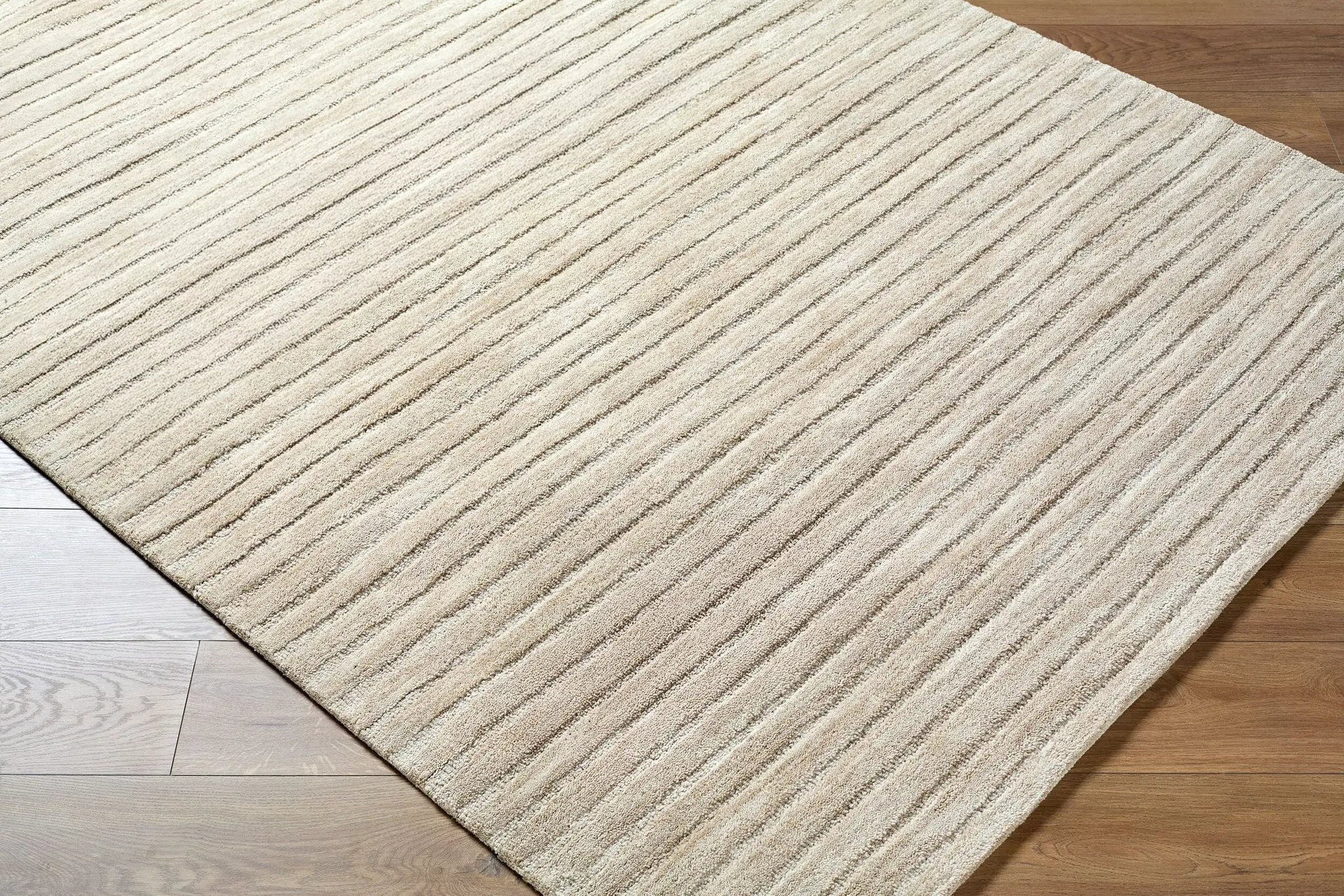 Benchcraft BEC-2303 Beige Area Rug by LIVABLISS