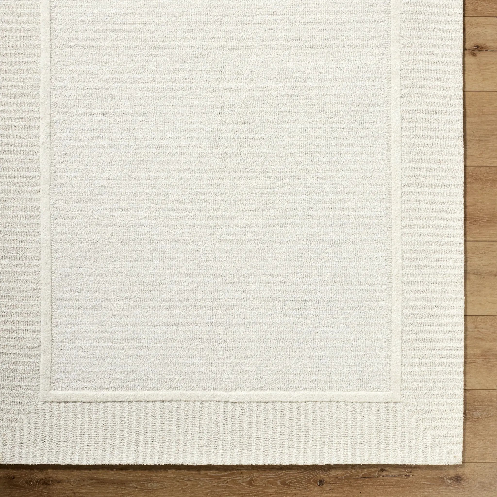 Benchcraft BEC-2306 Ivory Area Rug by LIVABLISS