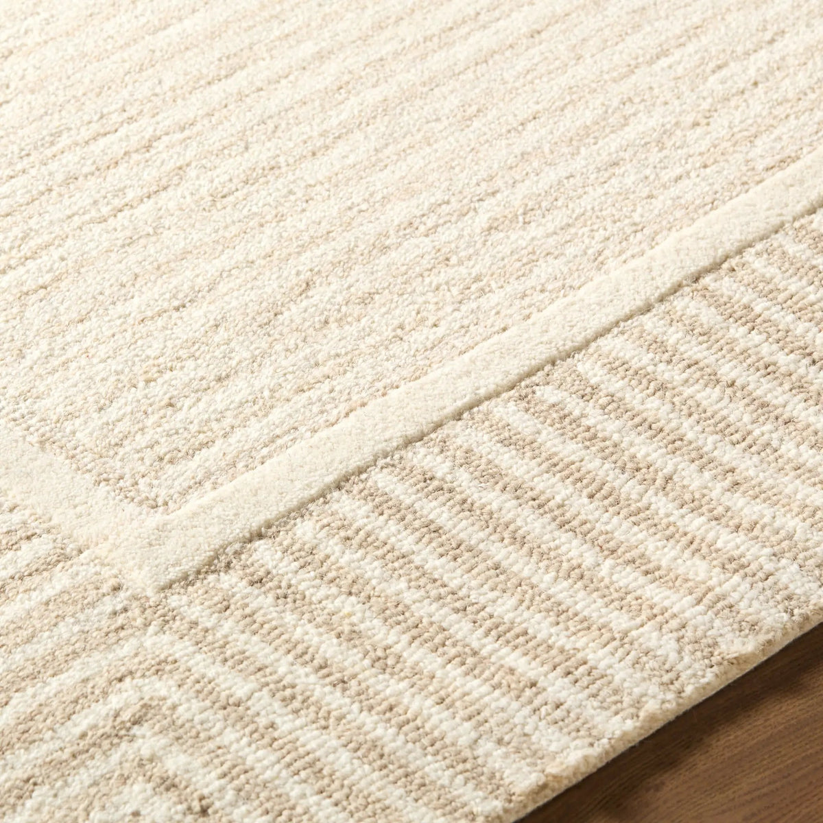 Benchcraft BEC-2307 Taupe Area Rug by LIVABLISS