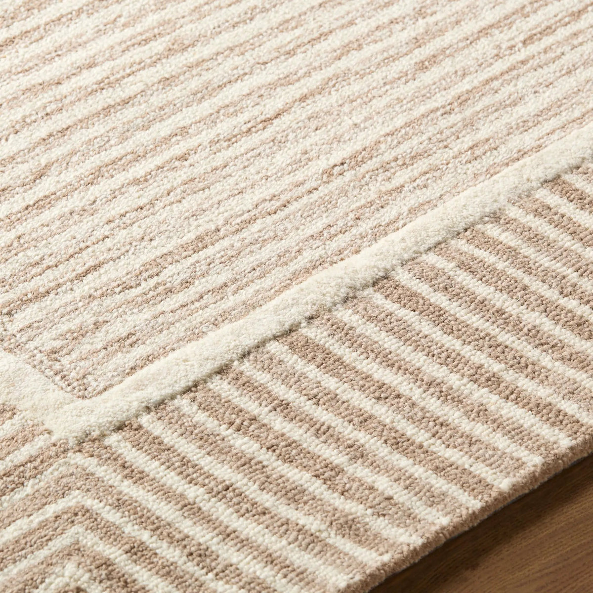 Benchcraft BEC-2308 Taupe Area Rug by LIVABLISS