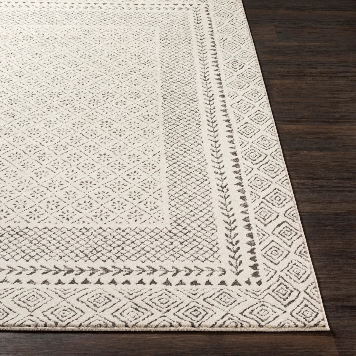 Bahar BHR-2321 Beige Area Rug by LIVABLISS