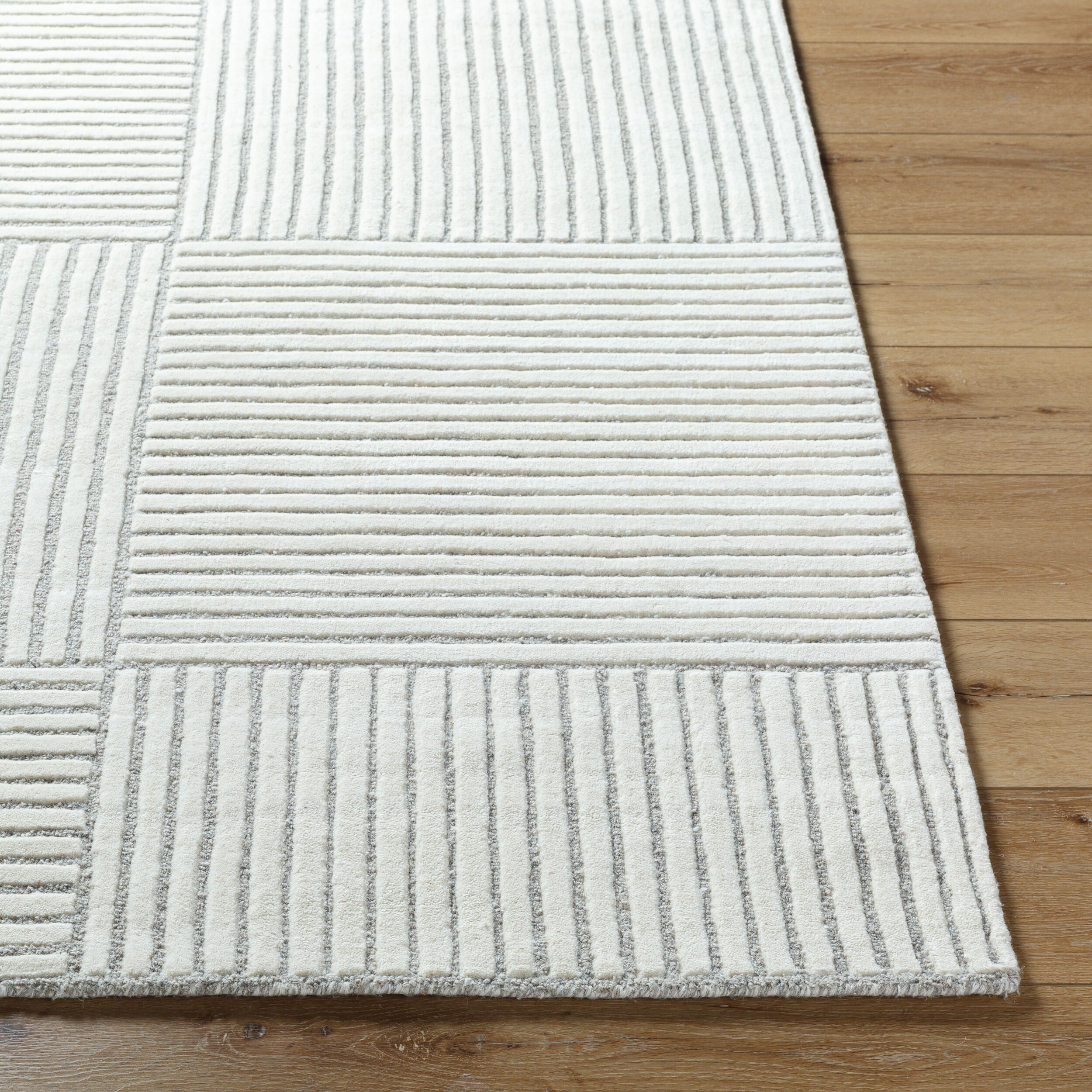 LIVABLISS Brook BKO-2321 Ivory Area Rug