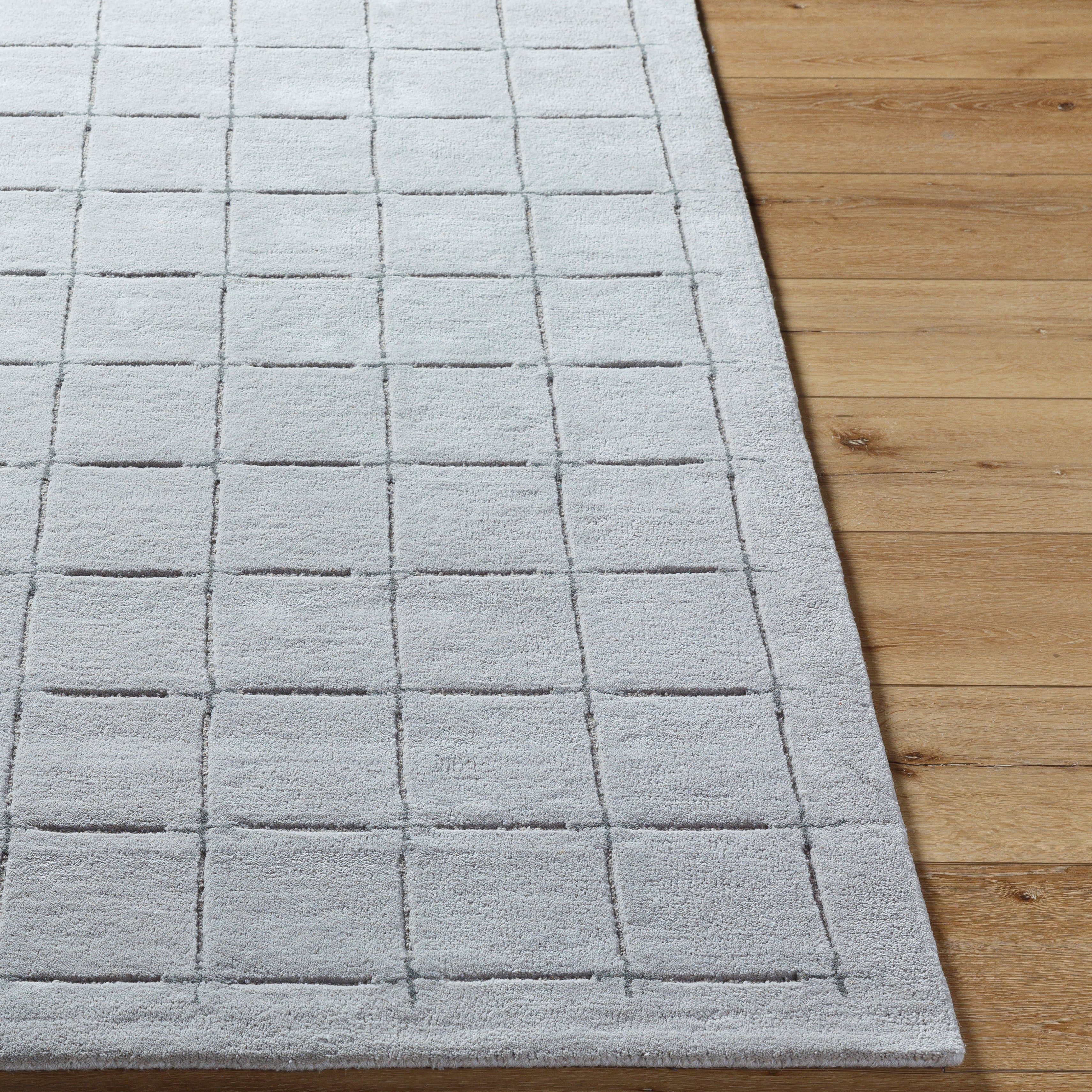 LIVABLISS Brook BKO-2331 Gray Area Rug