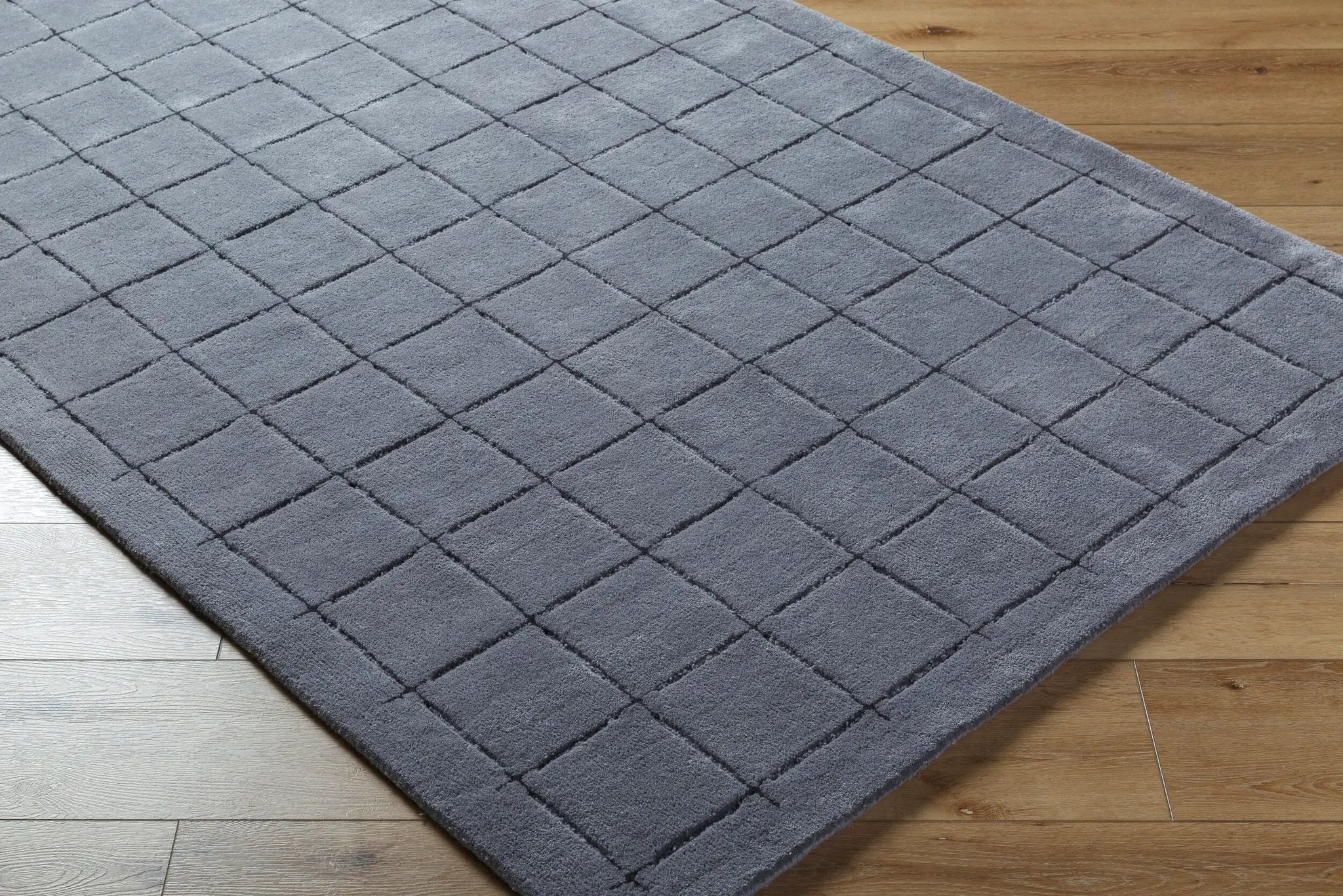 Brook BKO-2335 Charcoal Area Rug by LIVABLISS