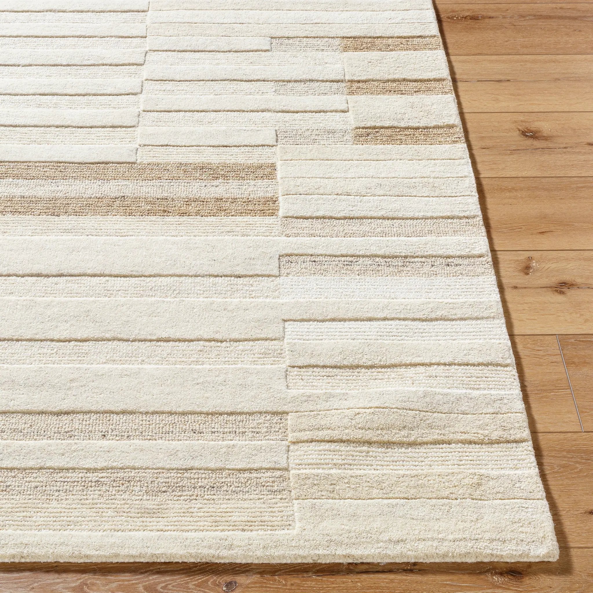 Brook BKO-2360 Ivory Area Rug by LIVABLISS
