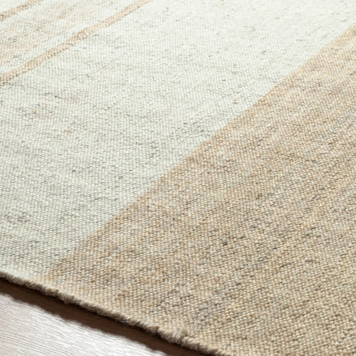 Bolu BLU-2301 Beige Area Rug by LIVABLISS