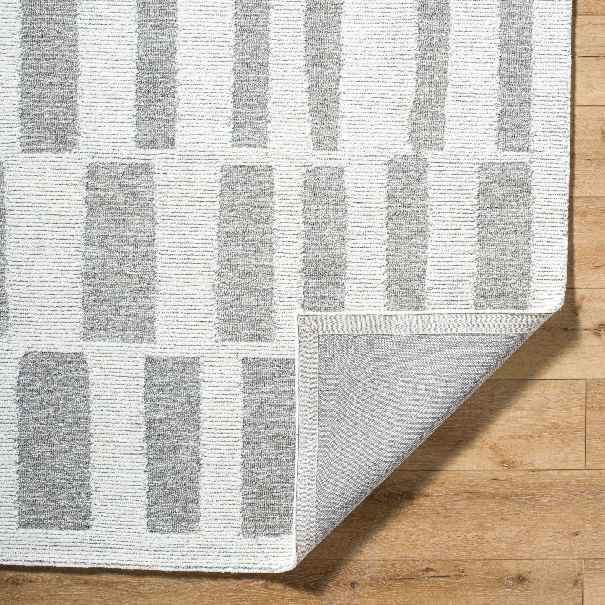 Bianca BNC-2303 Ivory Area Rug by LIVABLISS