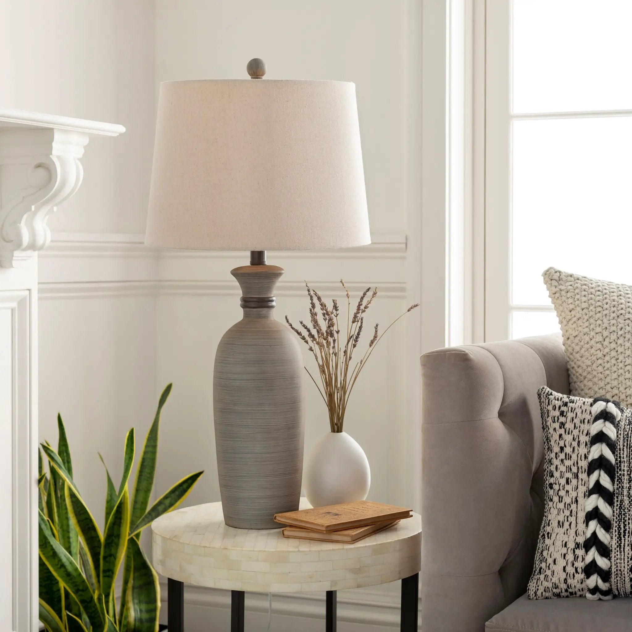 Abellona BOA-001 Accent Table Lamp by LIVABLISS