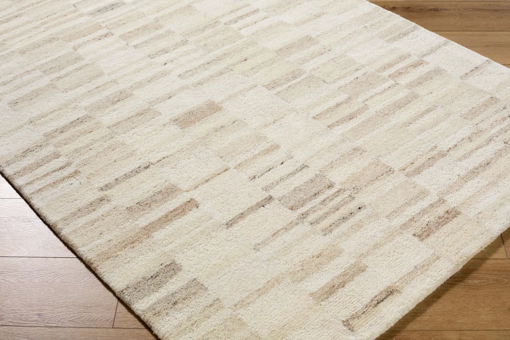Max BOMX-2302 Ivory Area Rug by Becki Owens x LIVABLISS